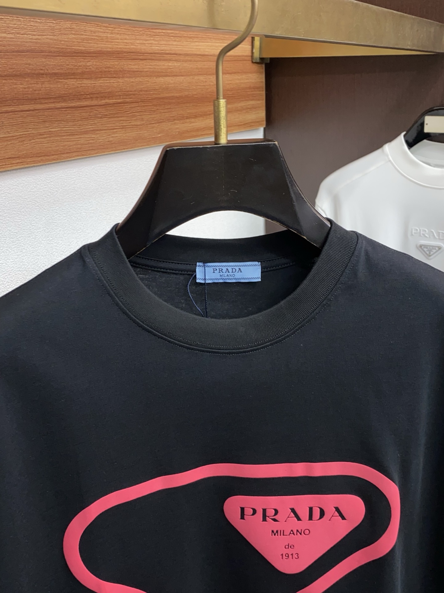 。🩵 普拉达 26SS春夏新款 纯棉质圆领短袖 男士基础款纯白专柜短袖T恤衫！贸易公司渠道稀出，同步官网