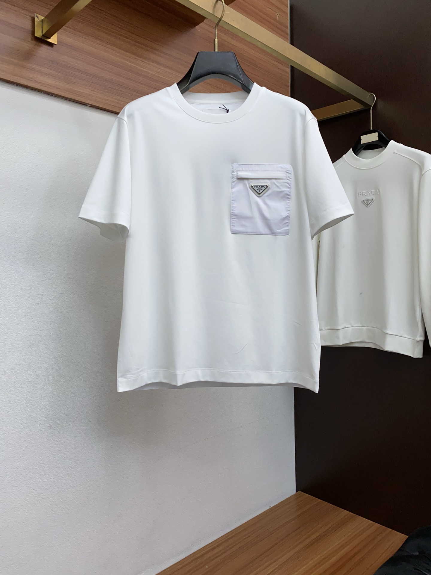 프라다 2026SS 로고 코튼 라운드넥 반팔 티셔츠 1187 Prada T Shirt
