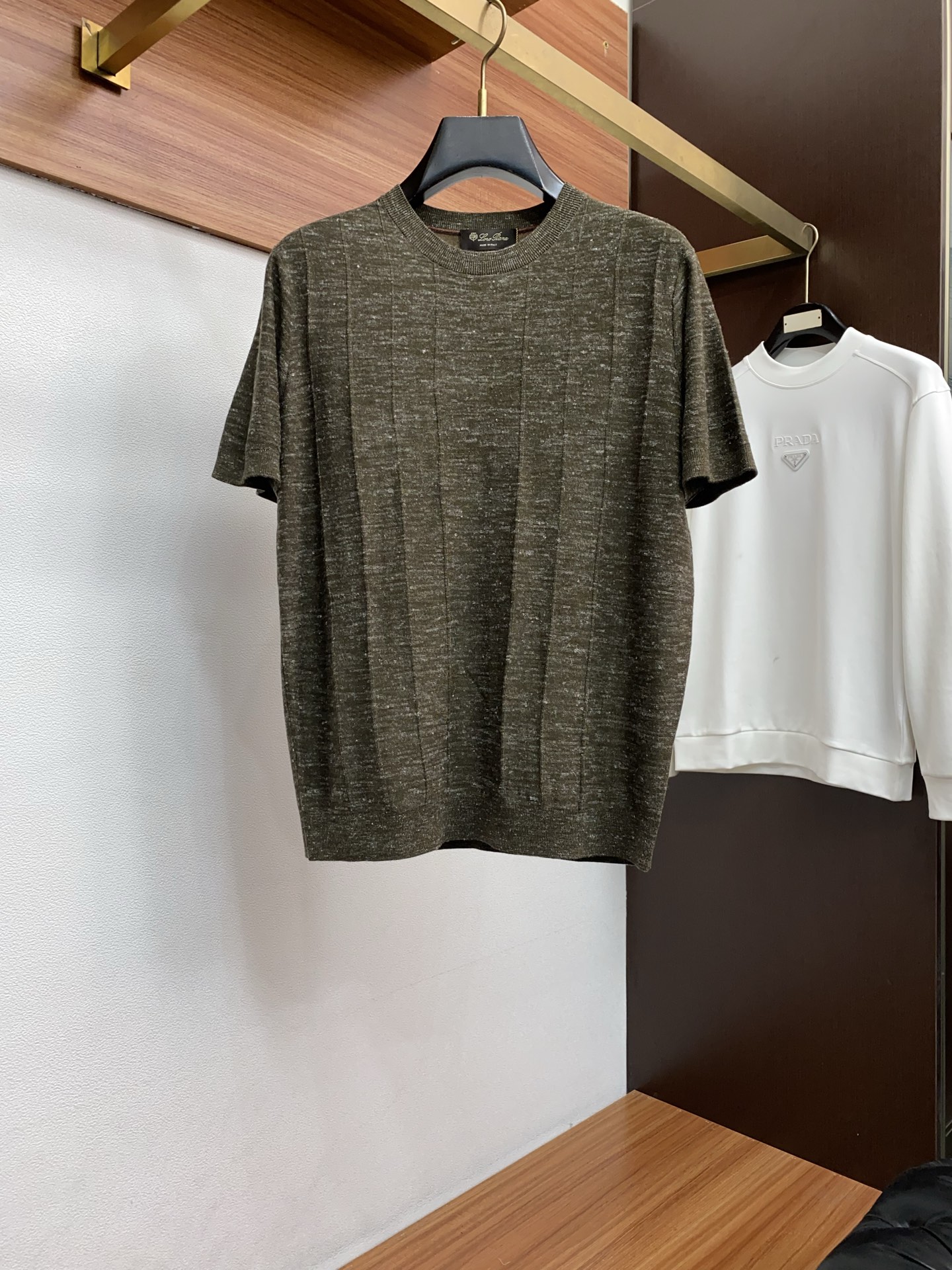 로로피아나 남성 반팔 48094