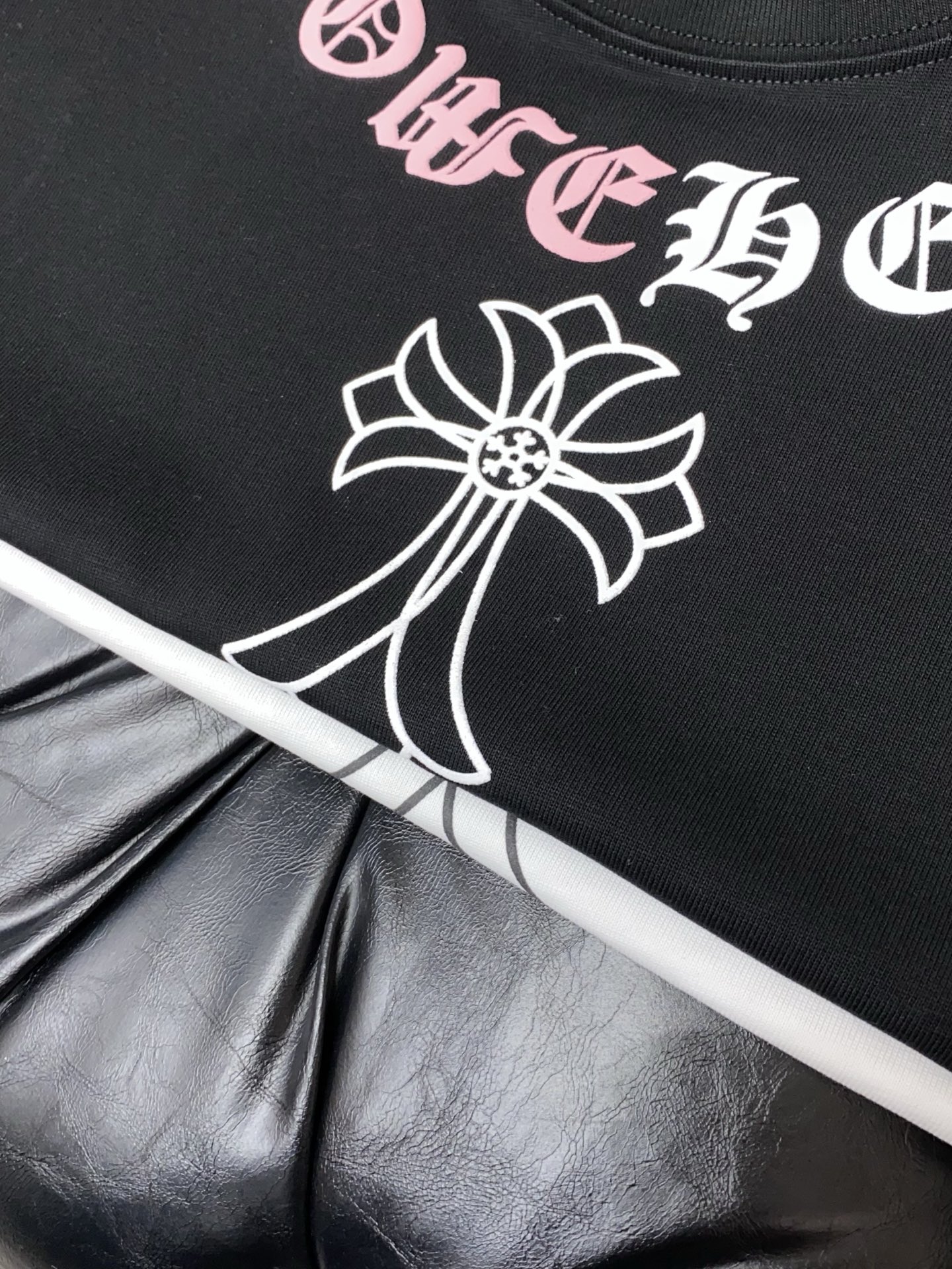 。🩵 克罗心 26SS春夏新款 纯棉质圆领短袖 男士基础款纯白专柜短袖T恤衫！贸易公司渠道稀出，同步官网