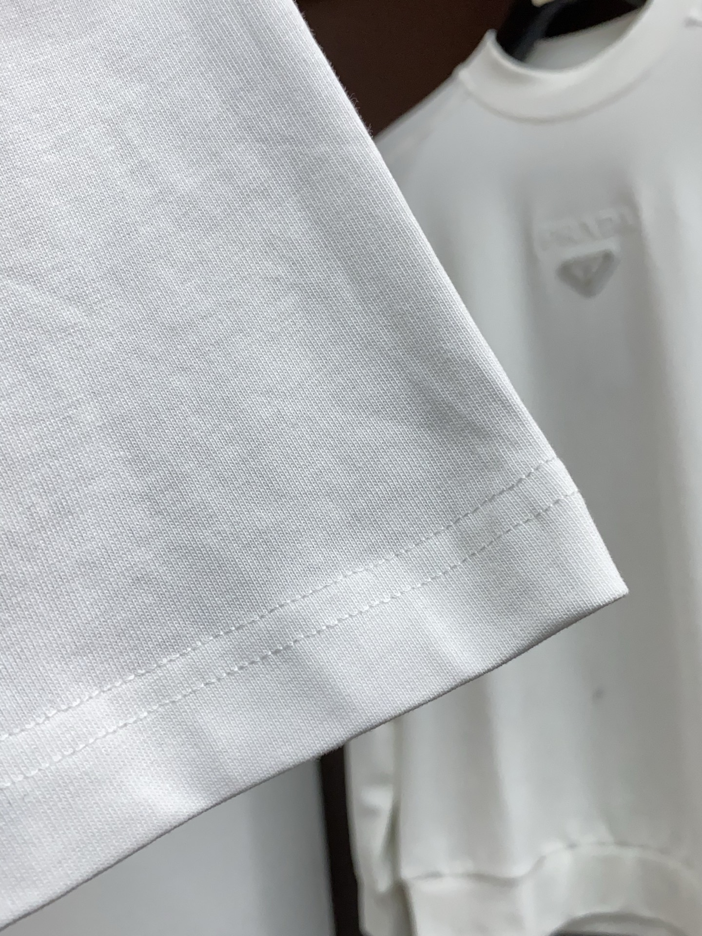 。🩵1v路易威登 26SS春夏新款 纯棉质圆领短袖 男士基础款纯白专柜短袖T恤衫！贸易公司渠道稀出，同步