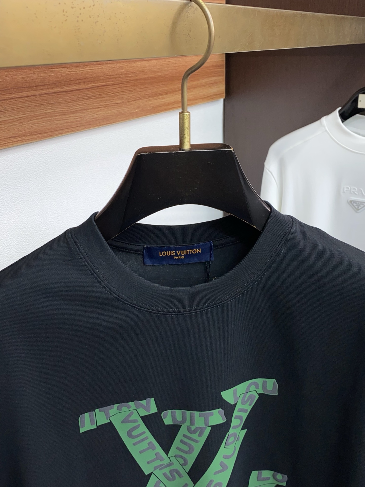 。🩵 1v路易威登 26SS春夏新款 纯棉质圆领短袖 男士基础款纯白专柜短袖T恤衫！贸易公司渠道稀出，同
