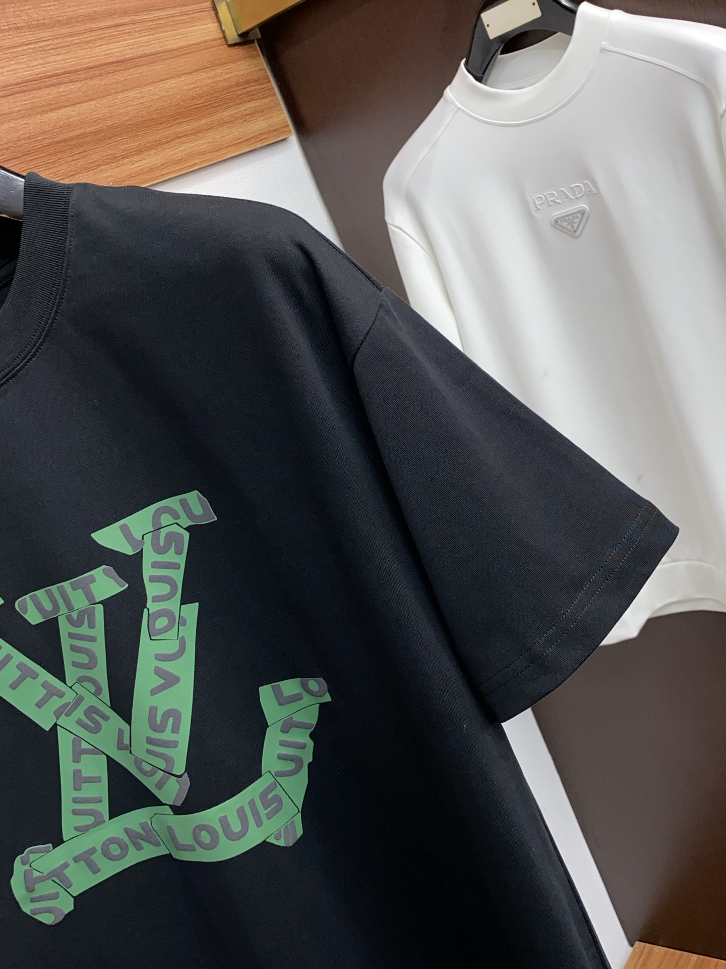 。🩵 1v路易威登 26SS春夏新款 纯棉质圆领短袖 男士基础款纯白专柜短袖T恤衫！贸易公司渠道稀出，同