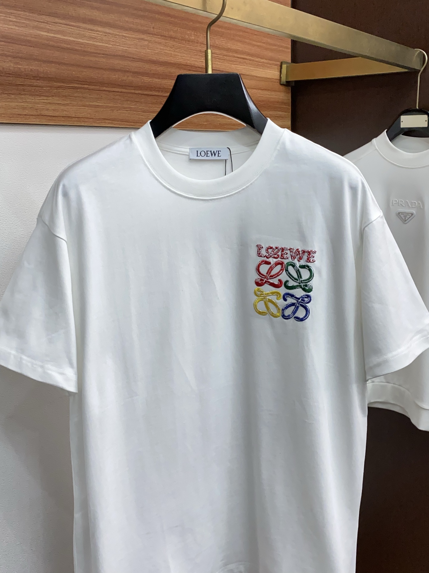 。🩵路易威登 26SS春夏新款 纯棉质圆领短袖 男士基础款纯白专柜短袖T恤衫！贸易公司渠道稀出，同步官网