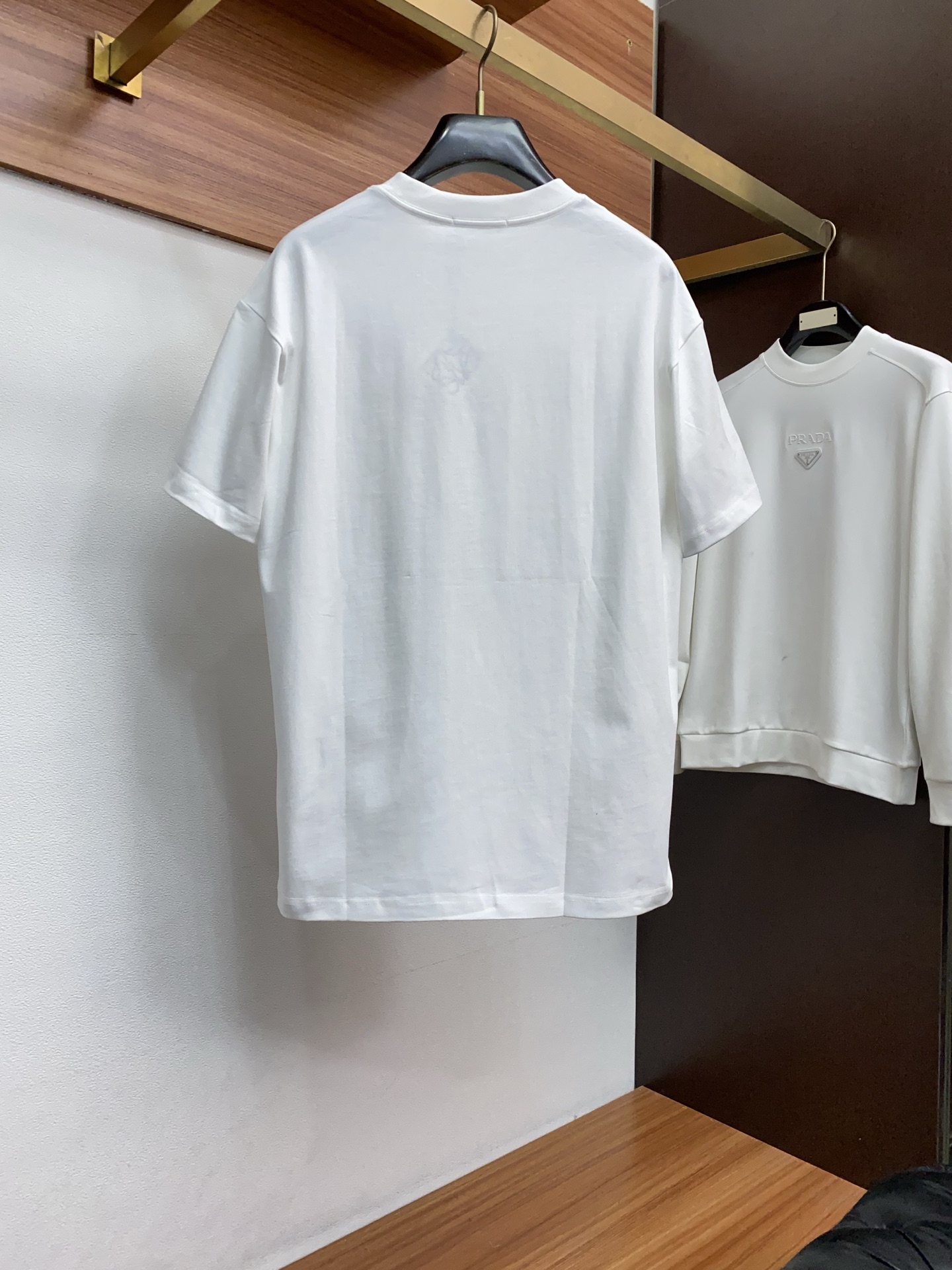 。🩵路易威登 26SS春夏新款 纯棉质圆领短袖 男士基础款纯白专柜短袖T恤衫！贸易公司渠道稀出，同步官网