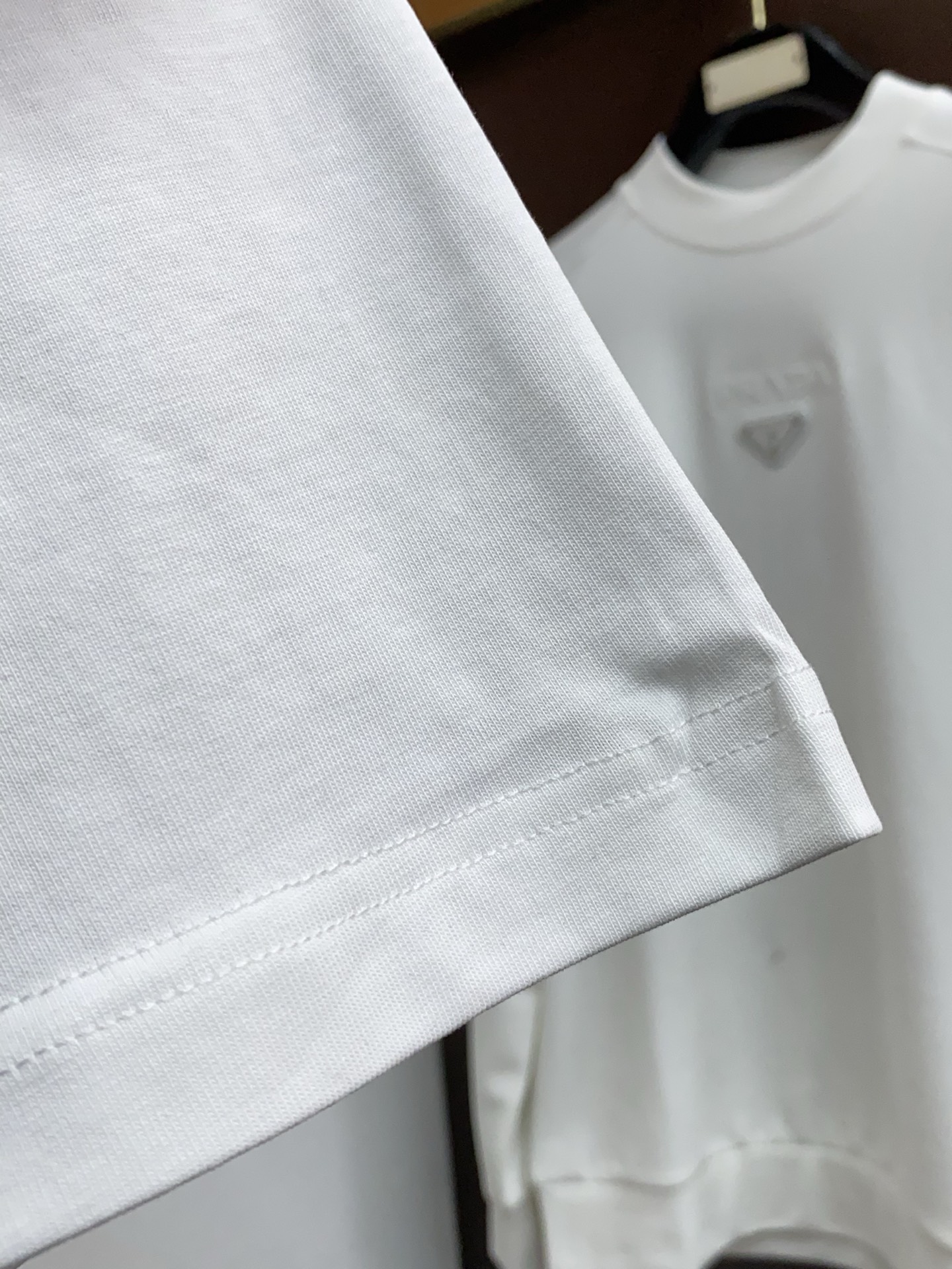 。🩵路易威登 26SS春夏新款 纯棉质圆领短袖 男士基础款纯白专柜短袖T恤衫！贸易公司渠道稀出，同步官网