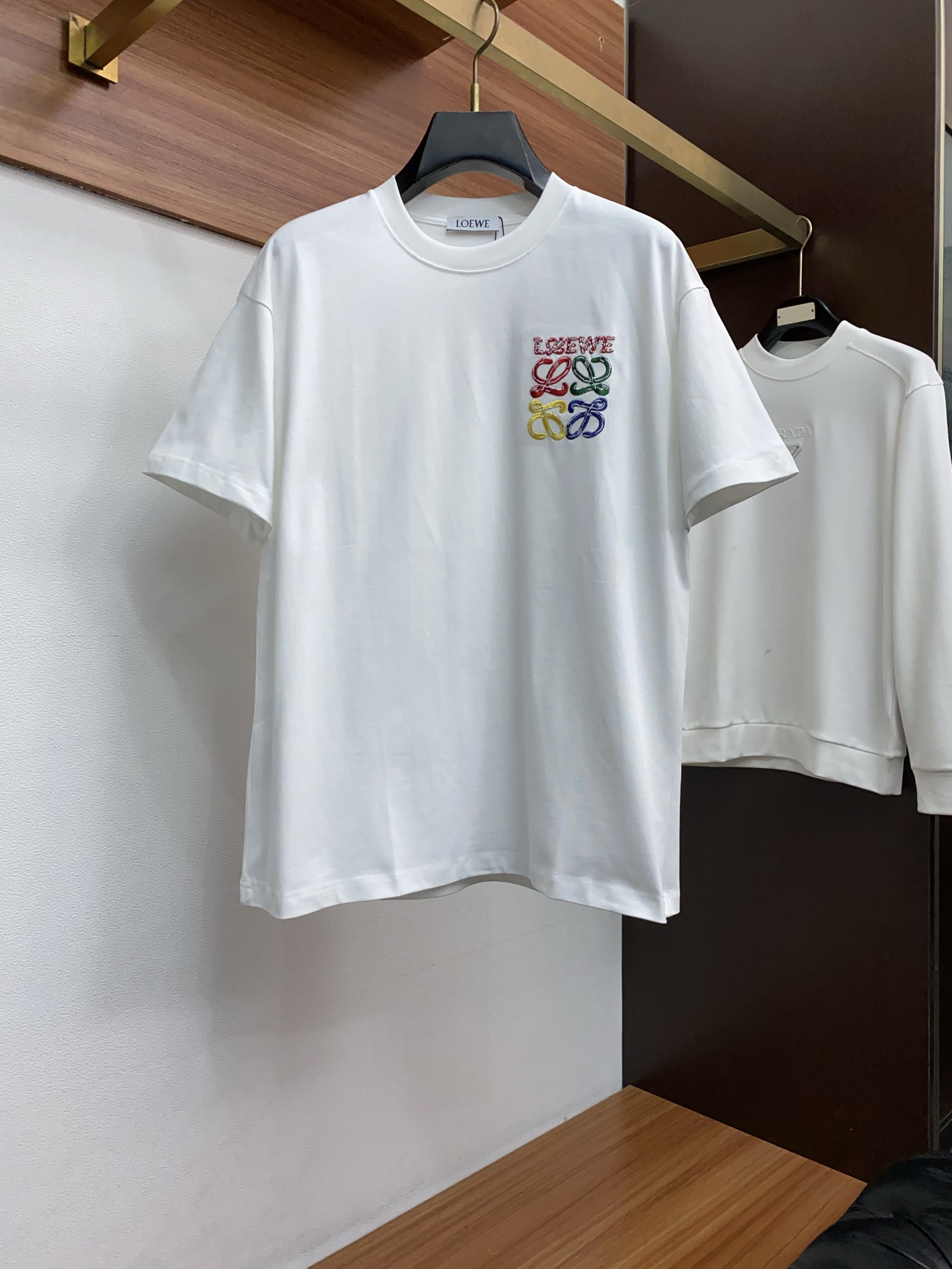 。🩵路易威登 26SS春夏新款 纯棉质圆领短袖 男士基础款纯白专柜短袖T恤衫！贸易公司渠道稀出，同步官网