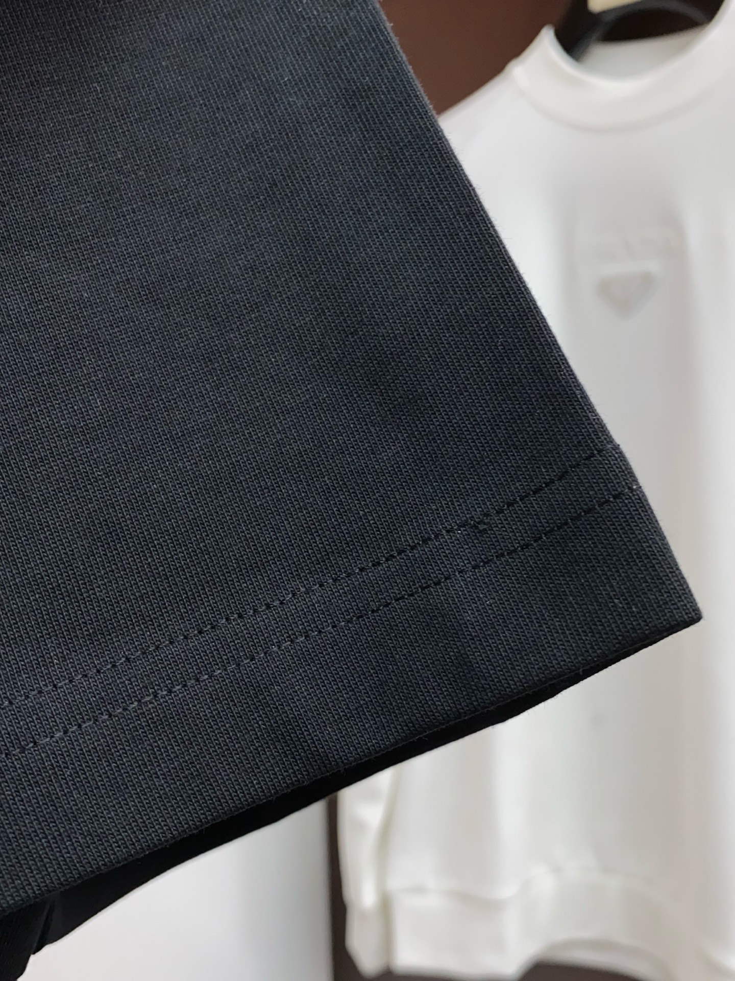 。🩵罗意威 26SS春夏新款 纯棉质圆领短袖 男士基础款纯白专柜短袖T恤衫！贸易公司渠道稀出，同步官网发