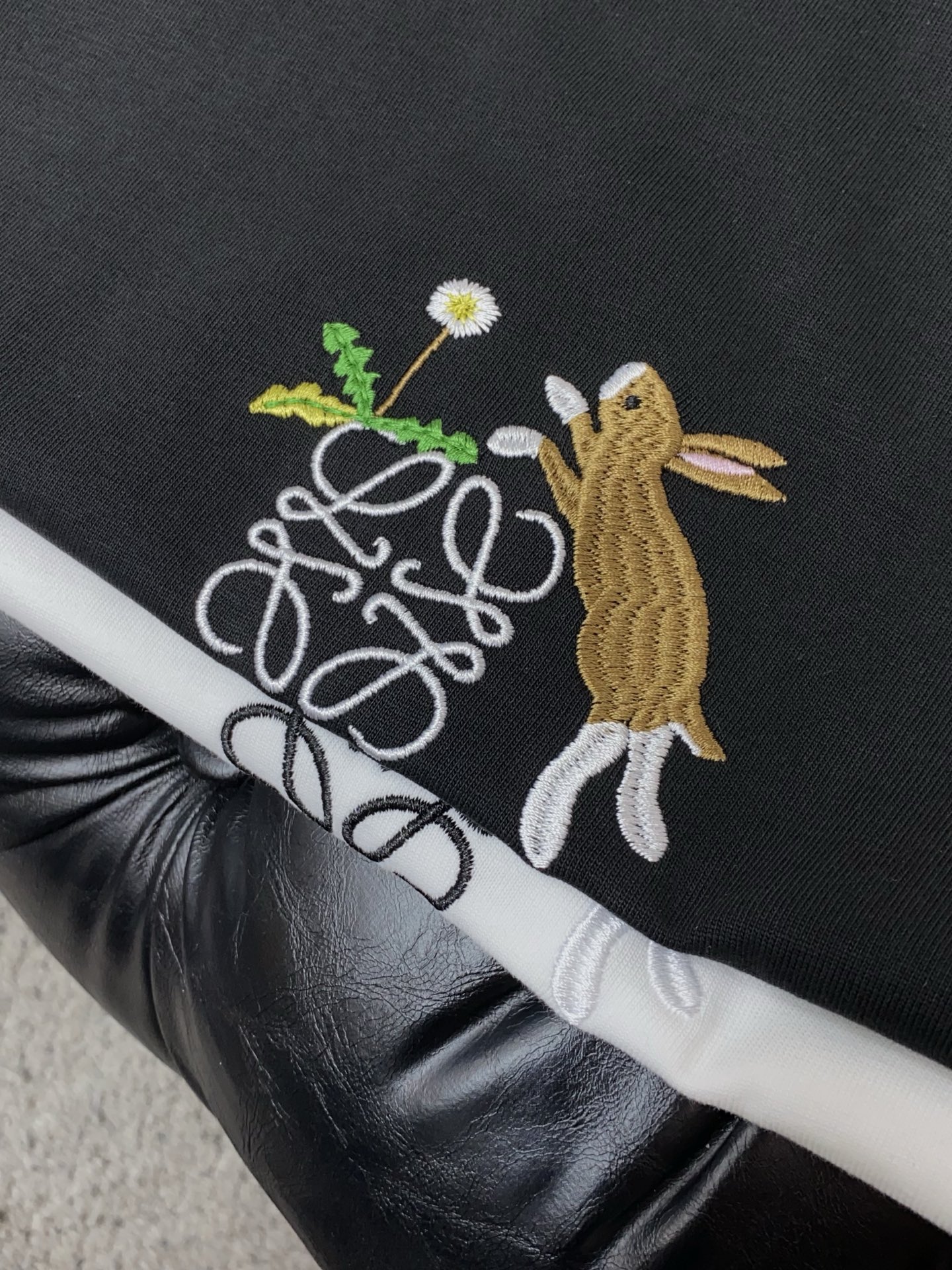 。🩵罗意威 26SS春夏新款 纯棉质圆领短袖 男士基础款纯白专柜短袖T恤衫！贸易公司渠道稀出，同步官网发