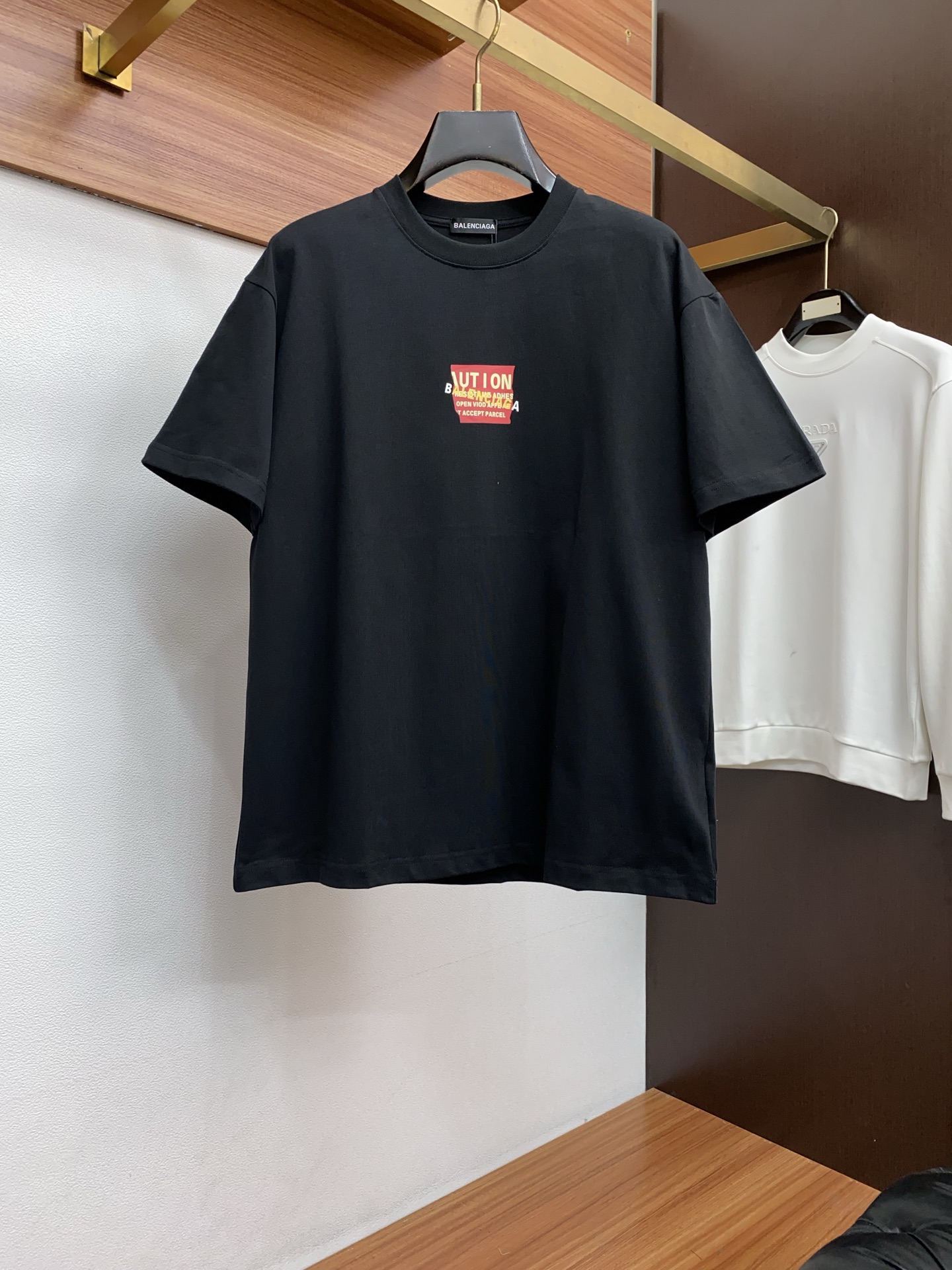 。🩵巴黎世家 26SS春夏新款 纯棉质圆领短袖 男士基础款纯白专柜短袖T恤衫！贸易公司渠道稀出，同步官网