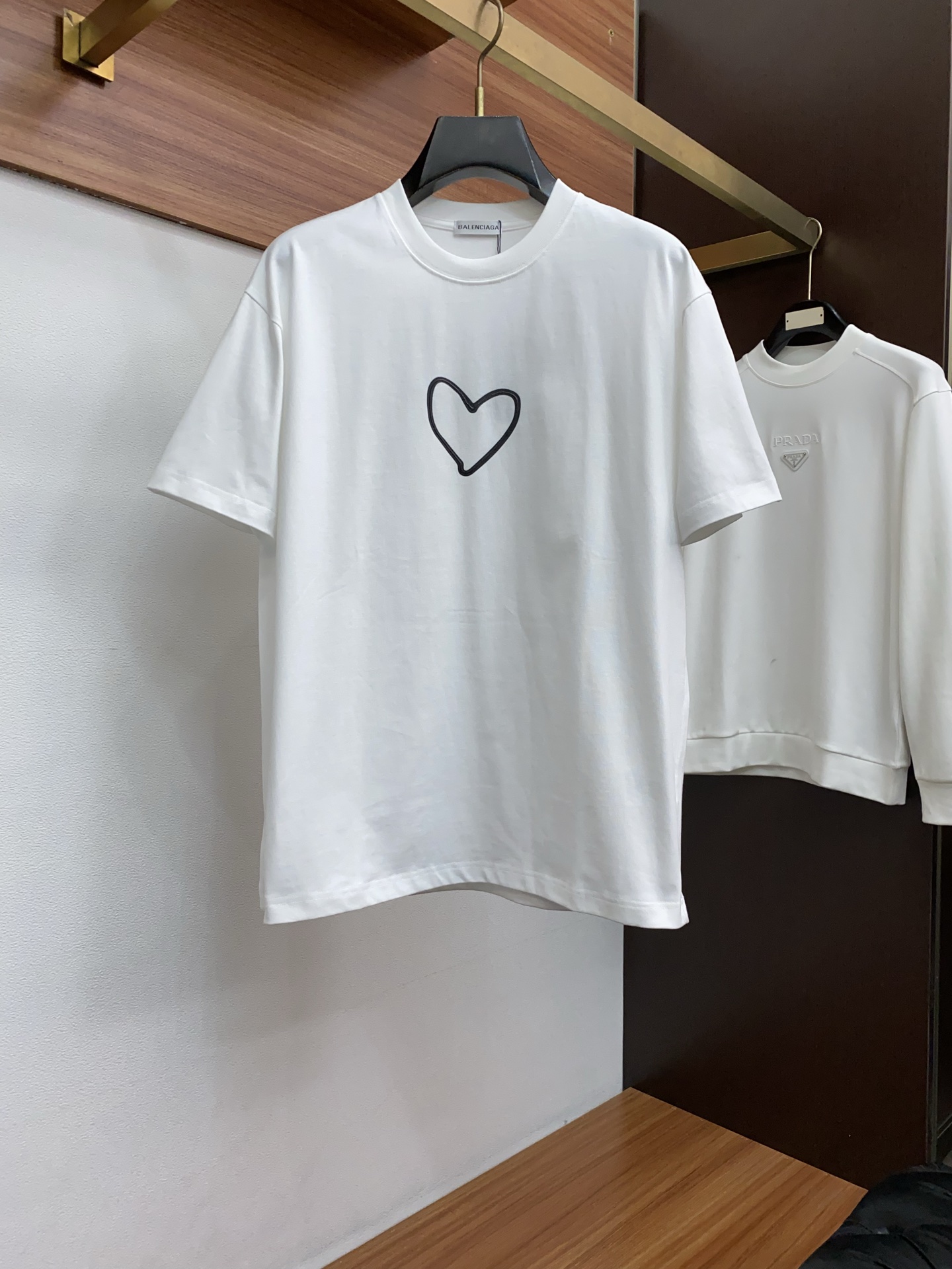 。🩵巴黎世家 26SS春夏新款 纯棉质圆领短袖 男士基础款纯白专柜短袖T恤衫！贸易公司渠道稀出，同步官网