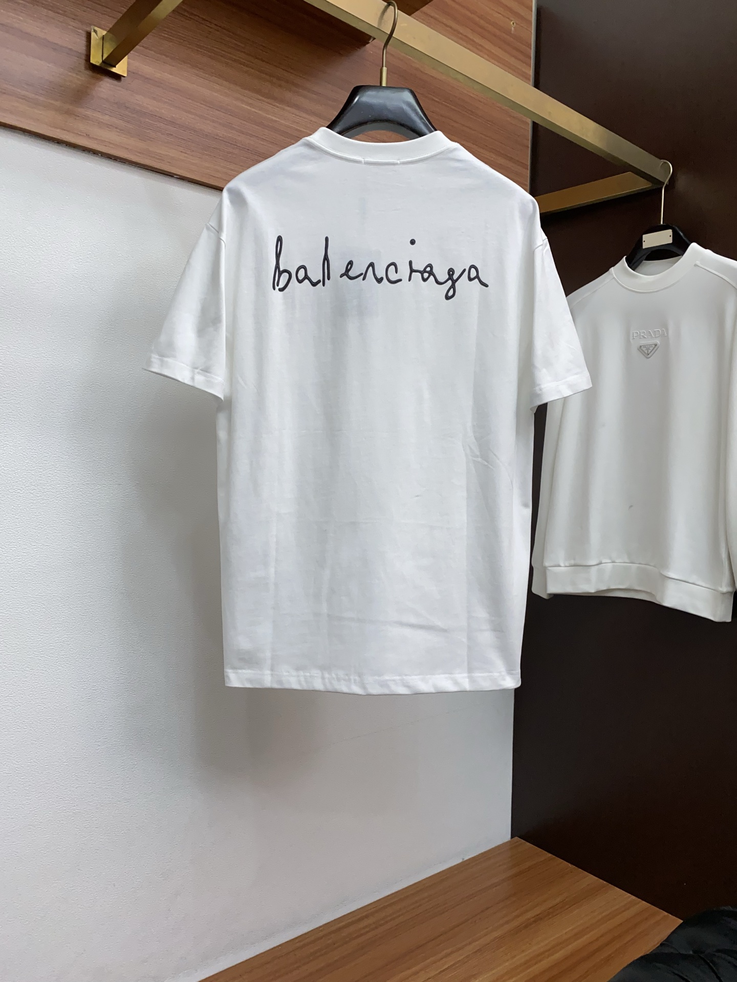 。🩵巴黎世家 26SS春夏新款 纯棉质圆领短袖 男士基础款纯白专柜短袖T恤衫！贸易公司渠道稀出，同步官网