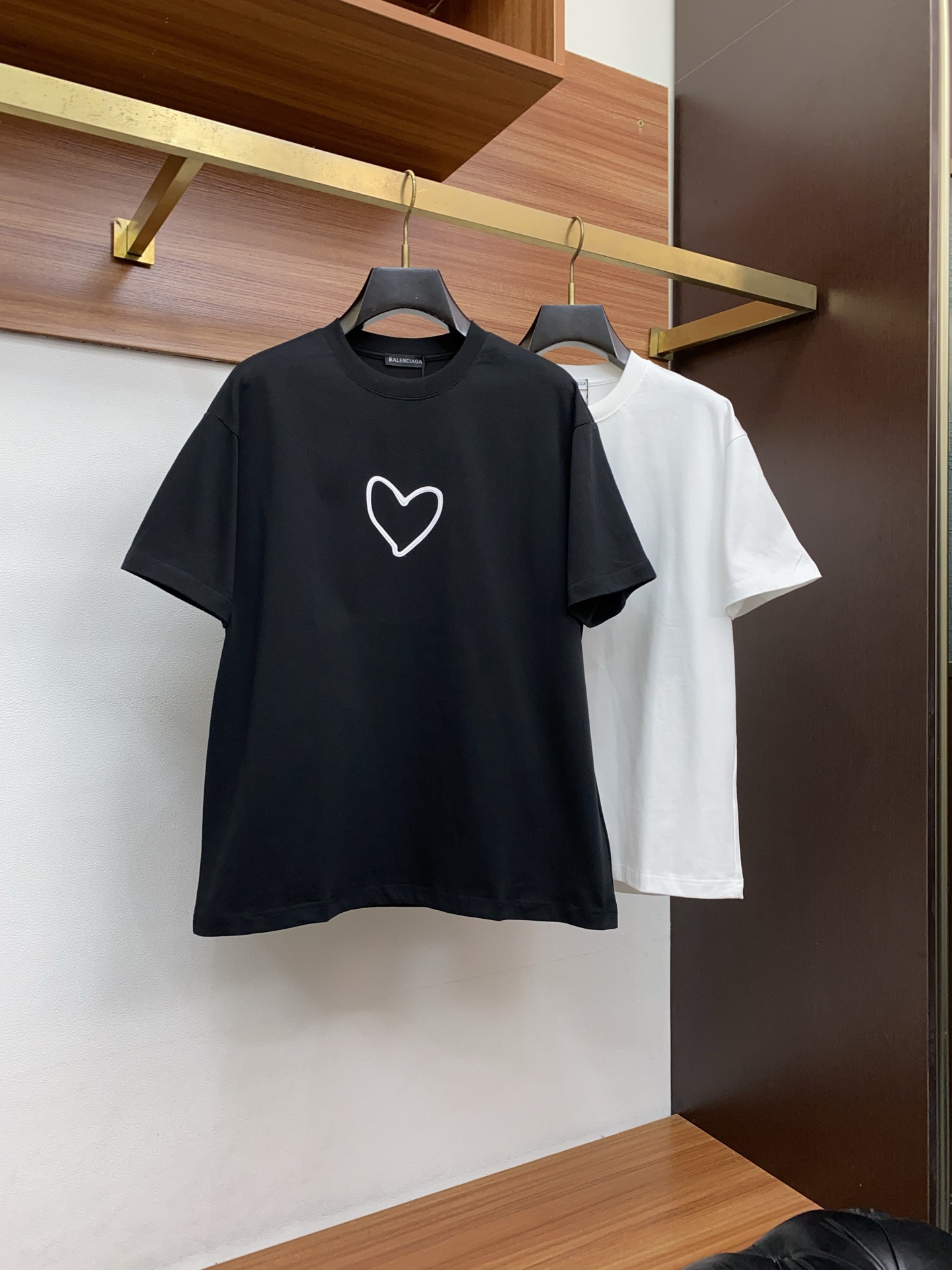 。🩵巴黎世家 26SS春夏新款 纯棉质圆领短袖 男士基础款纯白专柜短袖T恤衫！贸易公司渠道稀出，同步官网