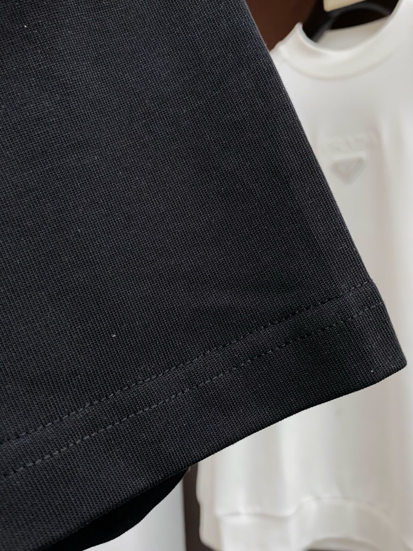 。🩵巴黎世家 26SS春夏新款 纯棉质圆领短袖 男士基础款纯白专柜短袖T恤衫！贸易公司渠道稀出，同步官网