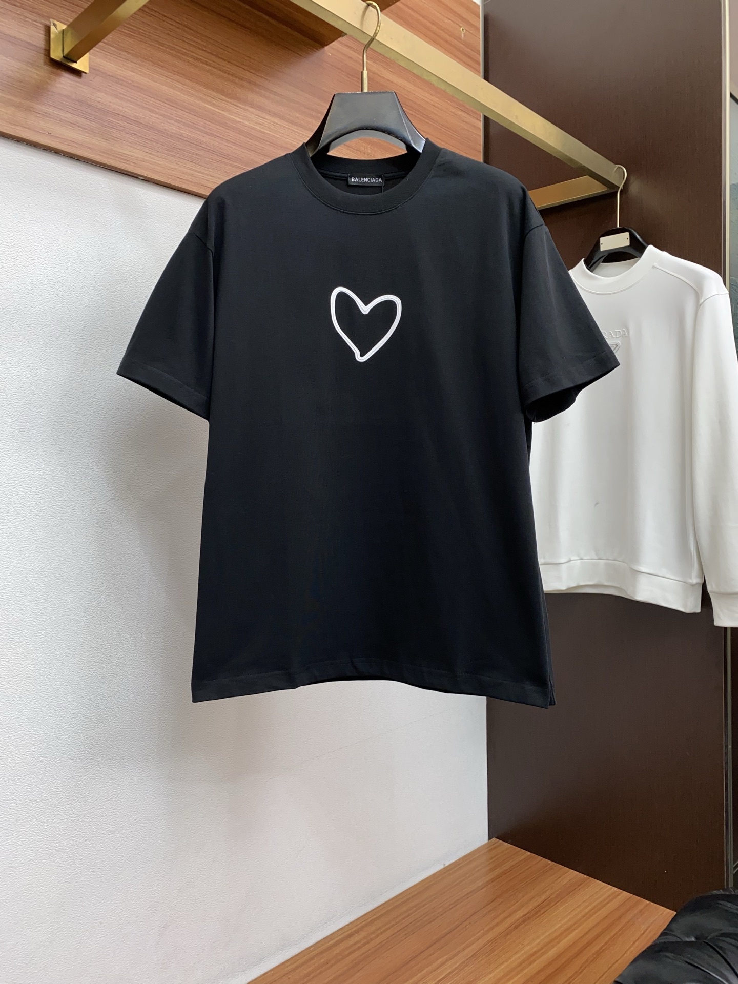 。🩵巴黎世家 26SS春夏新款 纯棉质圆领短袖 男士基础款纯白专柜短袖T恤衫！贸易公司渠道稀出，同步官网