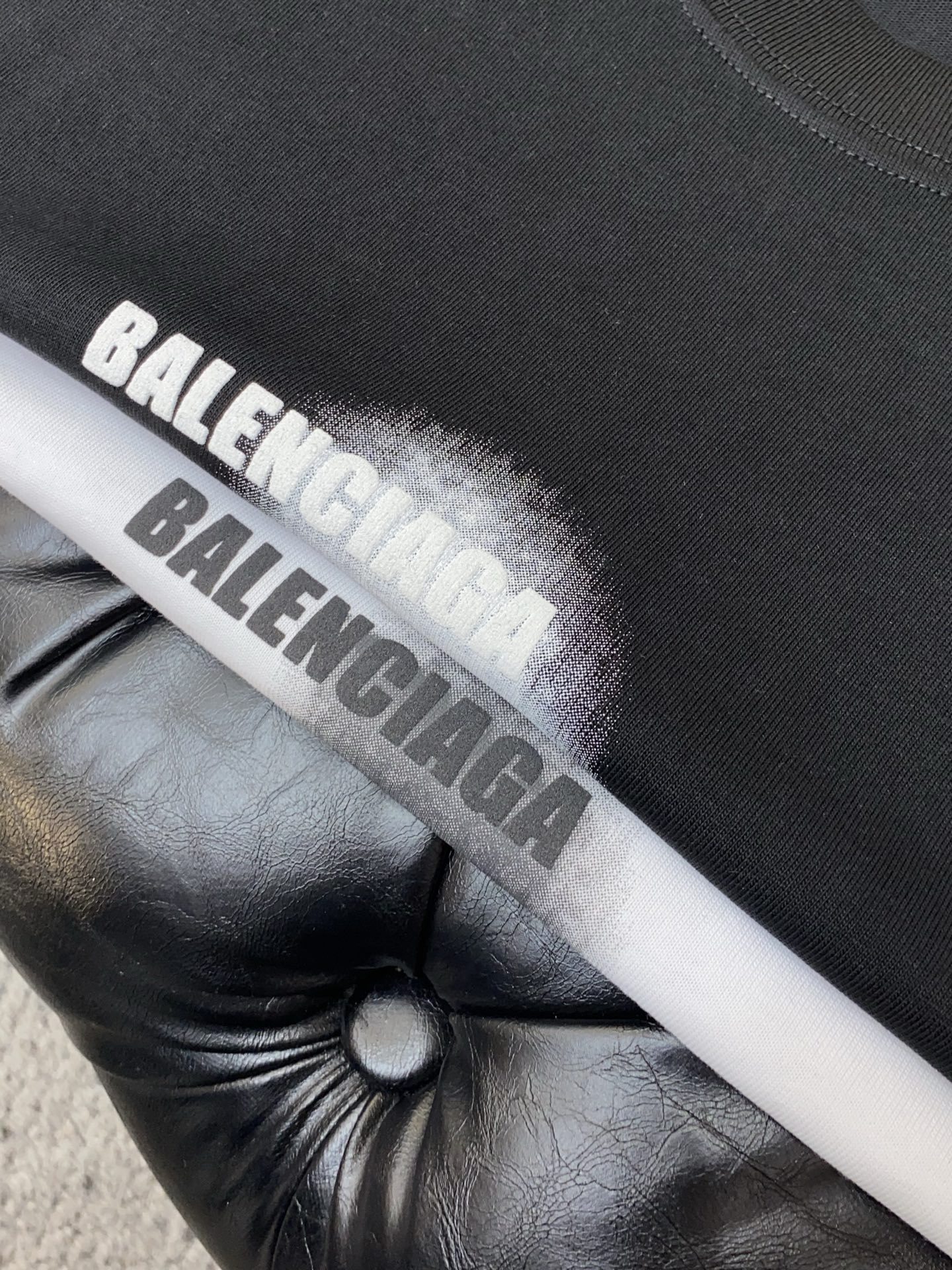 。🩵 巴黎世家 26SS春夏新款 纯棉质圆领短袖 男士基础款纯白专柜短袖T恤衫！贸易公司渠道稀出，同步官