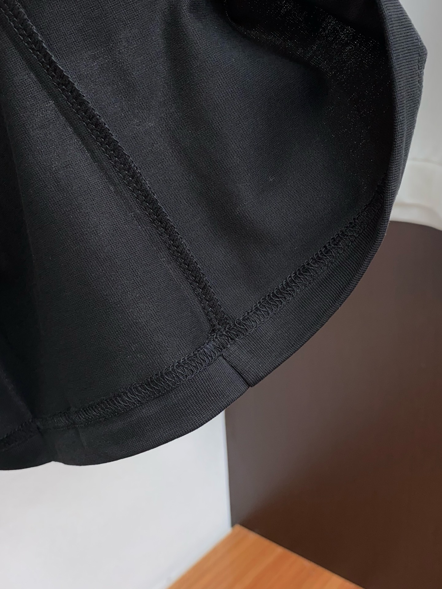 。🩵 1v路易威登 26SS春夏新款 纯棉质圆领短袖 男士基础款纯白专柜短袖T恤衫！贸易公司渠道稀出，同