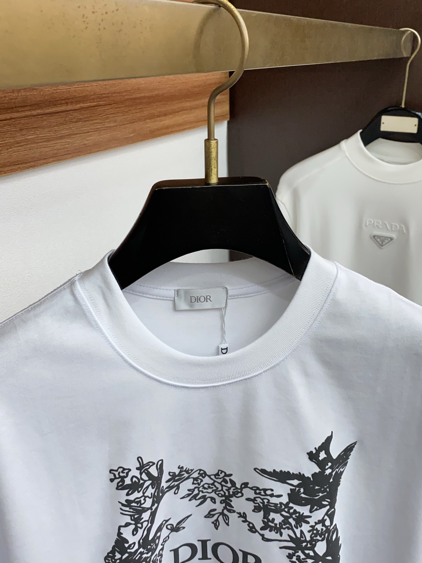 。🩵迪奥 26SS春夏新款 纯棉质圆领短袖 男士基础款纯白专柜短袖T恤衫！贸易公司渠道稀出，同步官网发售