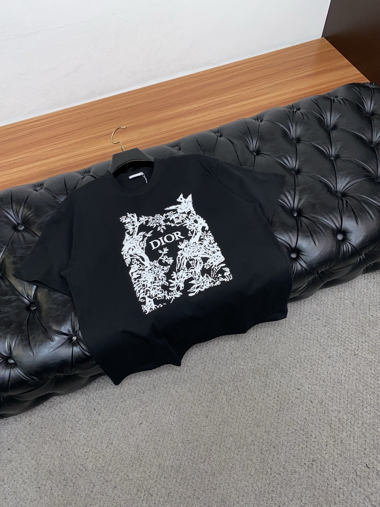 。🩵迪奥 26SS春夏新款 纯棉质圆领短袖 男士基础款纯白专柜短袖T恤衫！贸易公司渠道稀出，同步官网发售