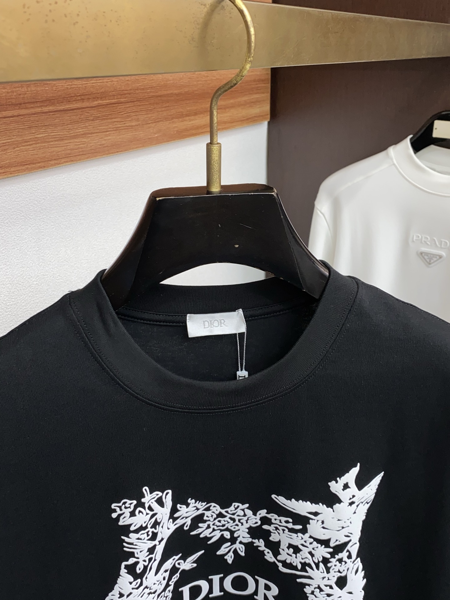 。🩵迪奥 26SS春夏新款 纯棉质圆领短袖 男士基础款纯白专柜短袖T恤衫！贸易公司渠道稀出，同步官网发售