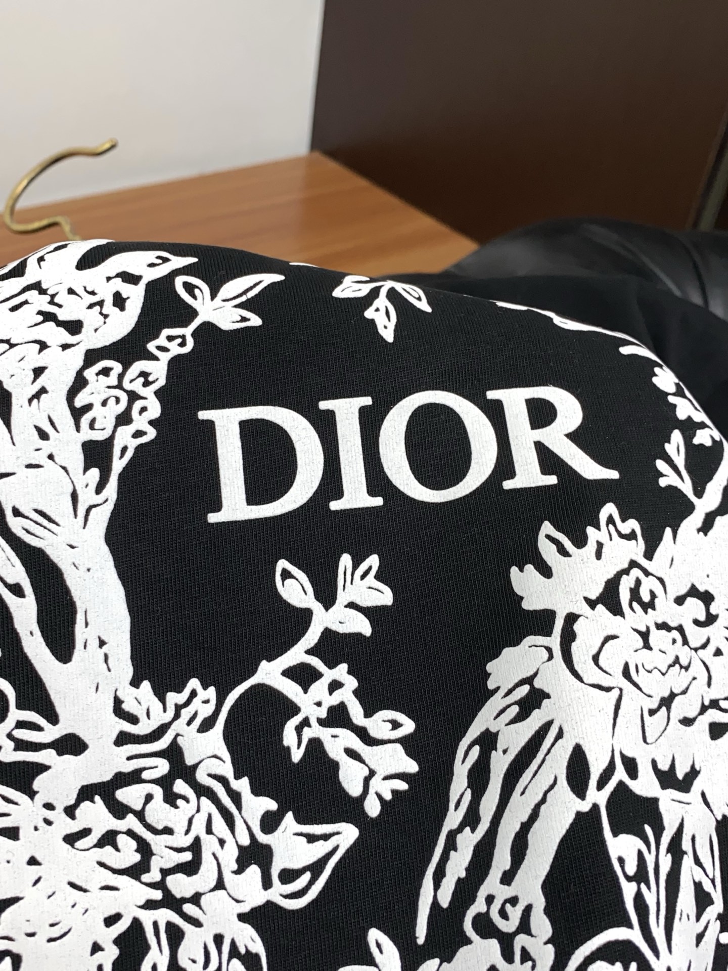 。🩵迪奥 26SS春夏新款 纯棉质圆领短袖 男士基础款纯白专柜短袖T恤衫！贸易公司渠道稀出，同步官网发售