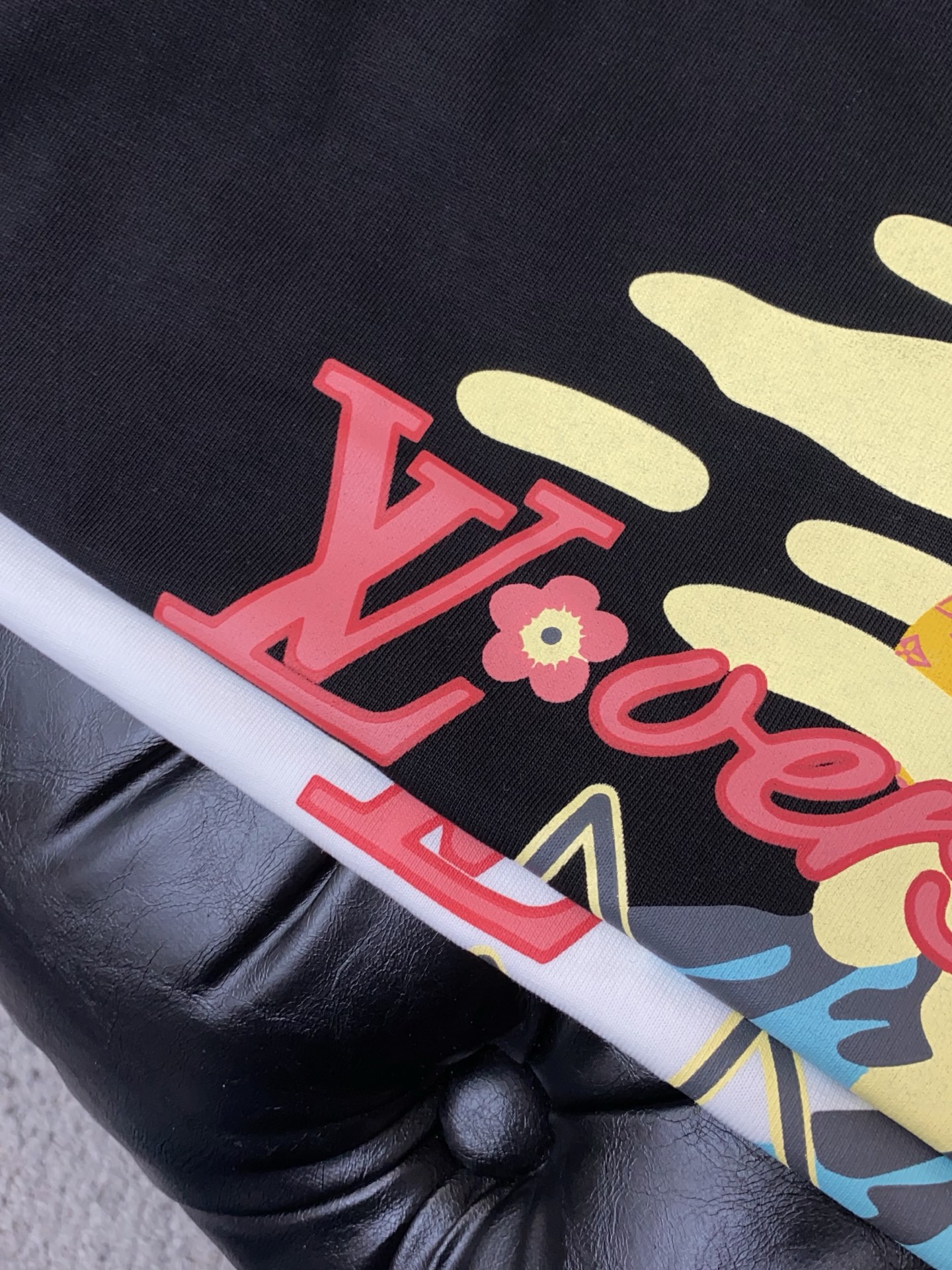 。🩵 1v路易威登 26SS春夏新款 纯棉质圆领短袖 男士基础款纯白专柜短袖T恤衫！贸易公司渠道稀出，同