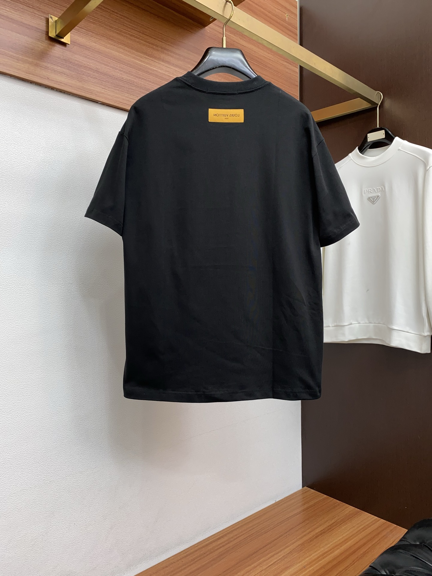 。🩵 1v路易威登 26SS春夏新款 纯棉质圆领短袖 男士基础款纯白专柜短袖T恤衫！贸易公司渠道稀出，同