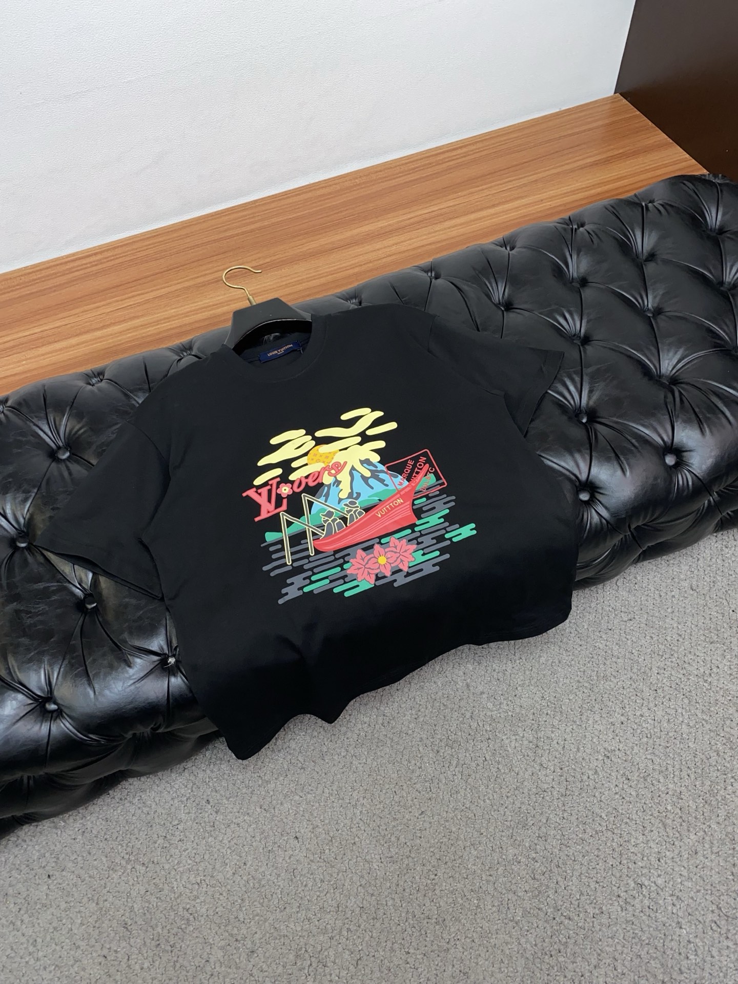 。🩵 1v路易威登 26SS春夏新款 纯棉质圆领短袖 男士基础款纯白专柜短袖T恤衫！贸易公司渠道稀出，同