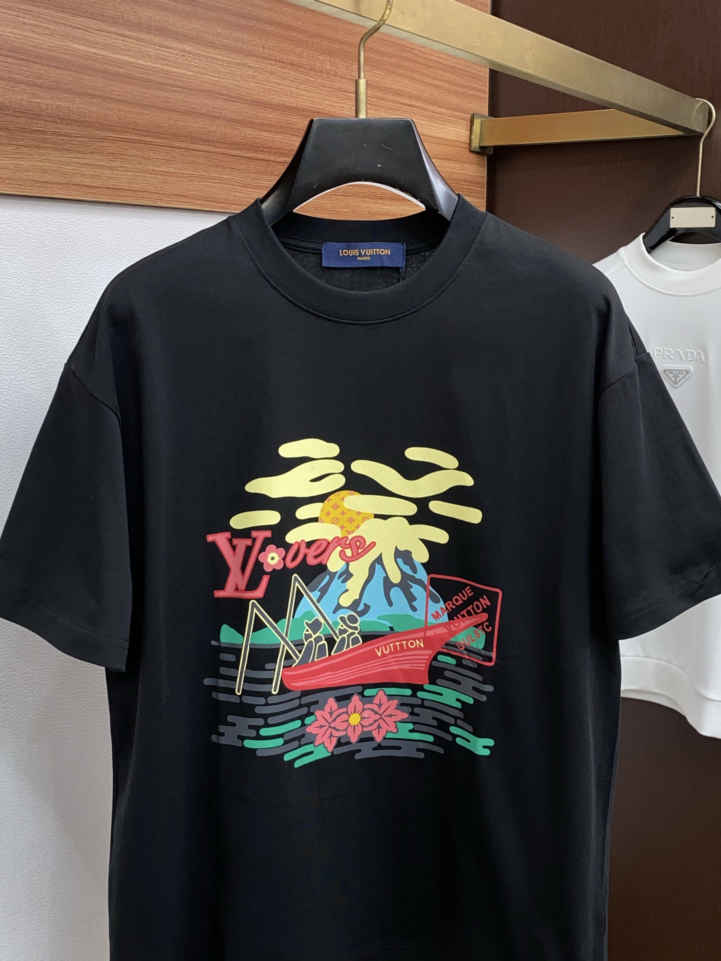 。🩵 1v路易威登 26SS春夏新款 纯棉质圆领短袖 男士基础款纯白专柜短袖T恤衫！贸易公司渠道稀出，同