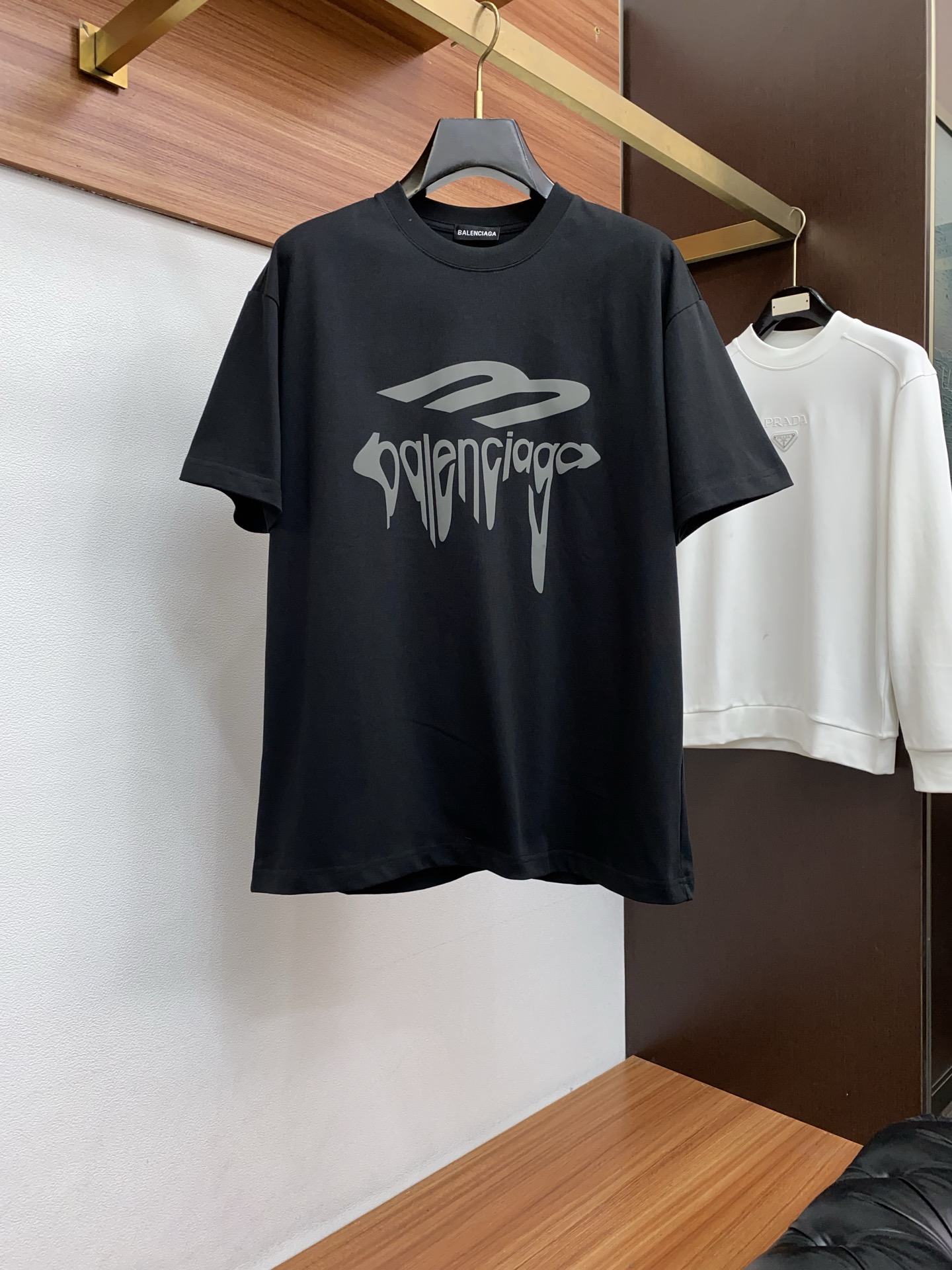 。🩵巴黎世家 26SS春夏新款 纯棉质圆领短袖 男士基础款纯白专柜短袖T恤衫！贸易公司渠道稀出，同步官网