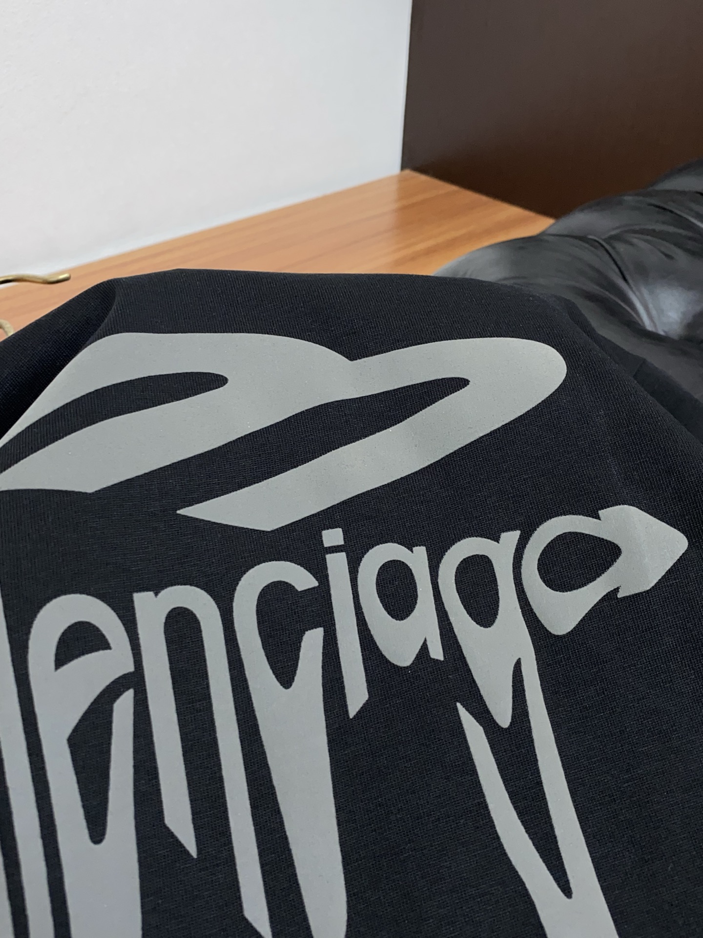 。🩵巴黎世家 26SS春夏新款 纯棉质圆领短袖 男士基础款纯白专柜短袖T恤衫！贸易公司渠道稀出，同步官网