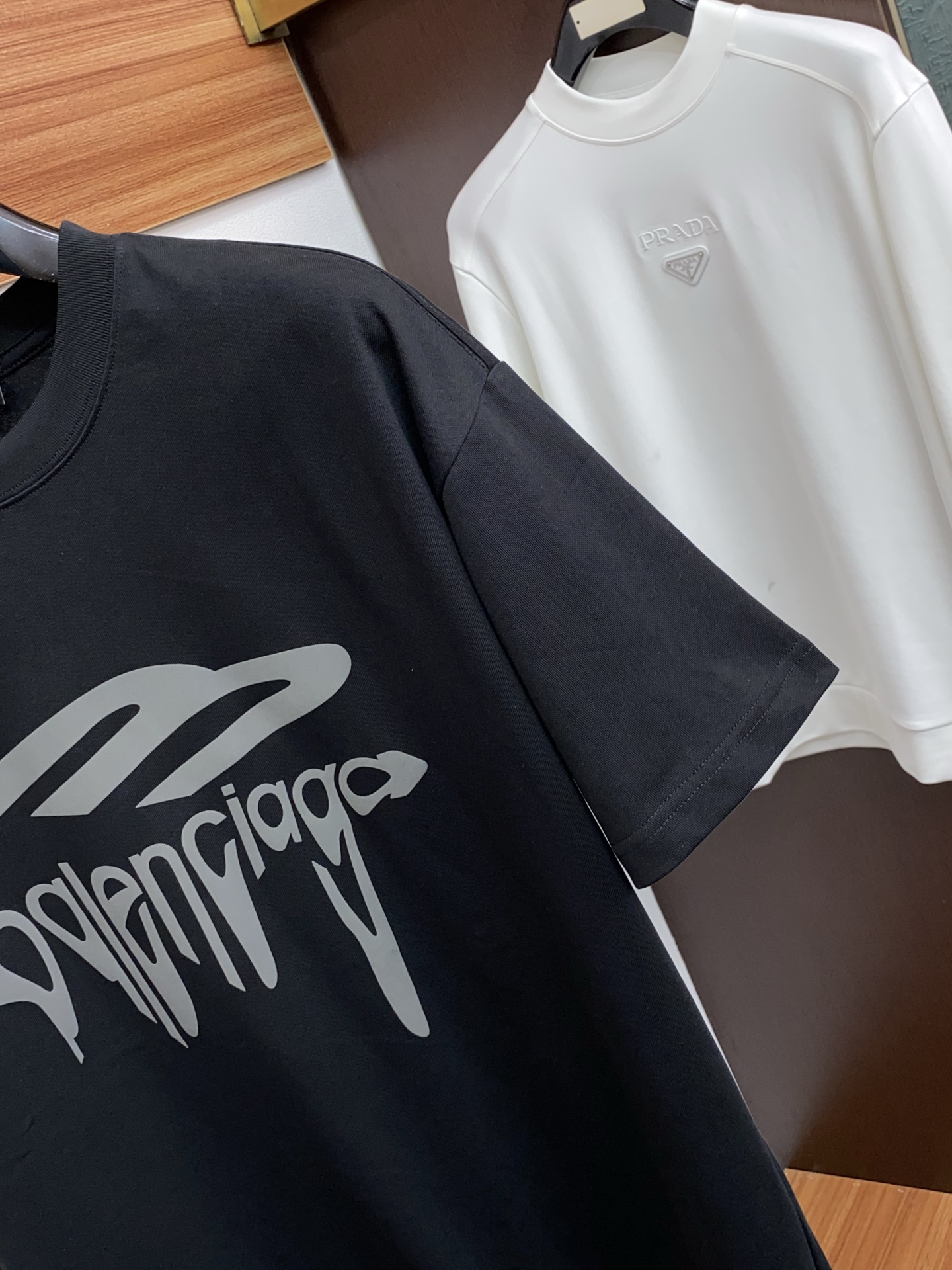 。🩵巴黎世家 26SS春夏新款 纯棉质圆领短袖 男士基础款纯白专柜短袖T恤衫！贸易公司渠道稀出，同步官网