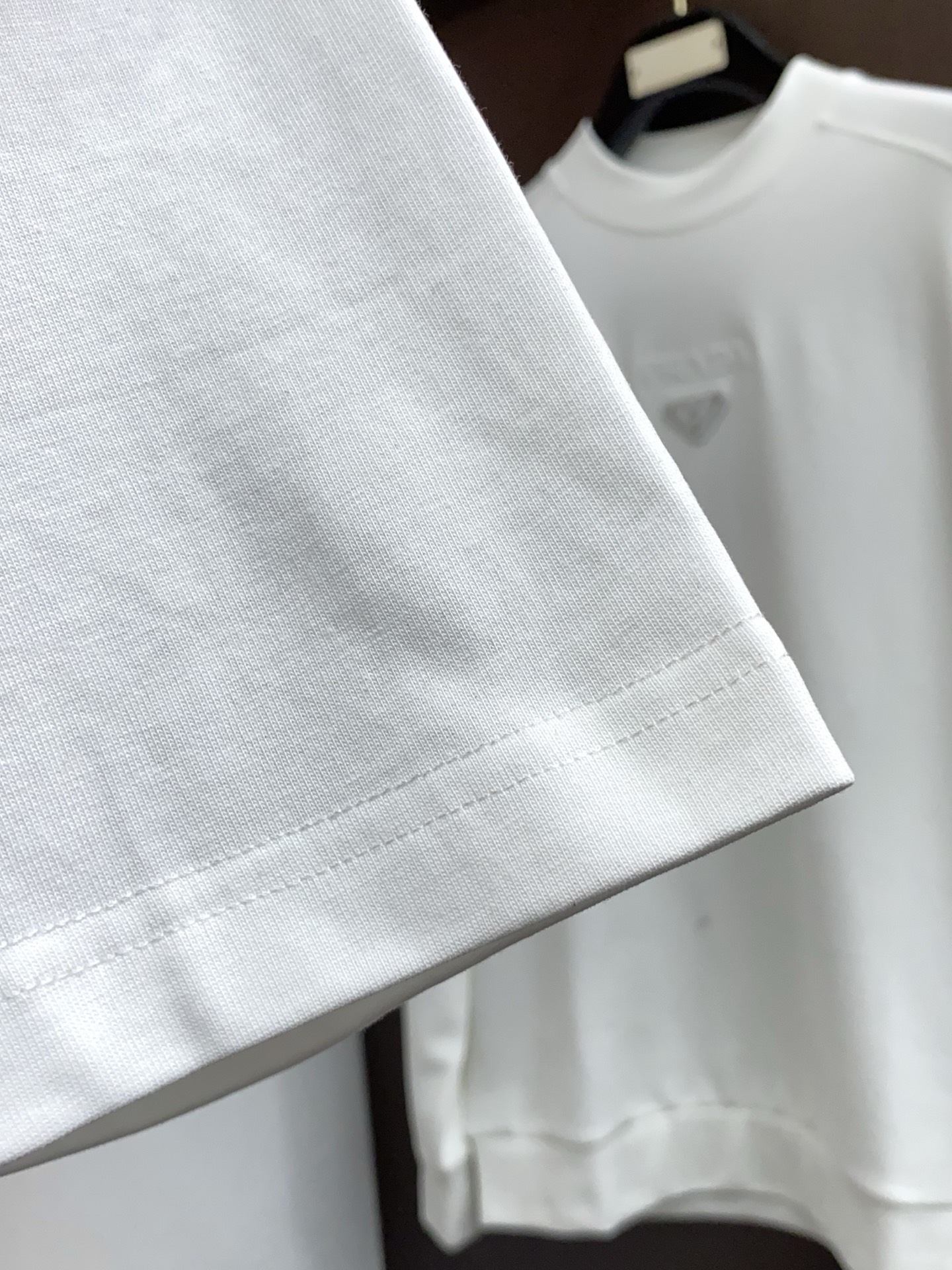 。🩵1v路易威登 26SS春夏新款 纯棉质圆领短袖 男士基础款纯白专柜短袖T恤衫！贸易公司渠道稀出，同步