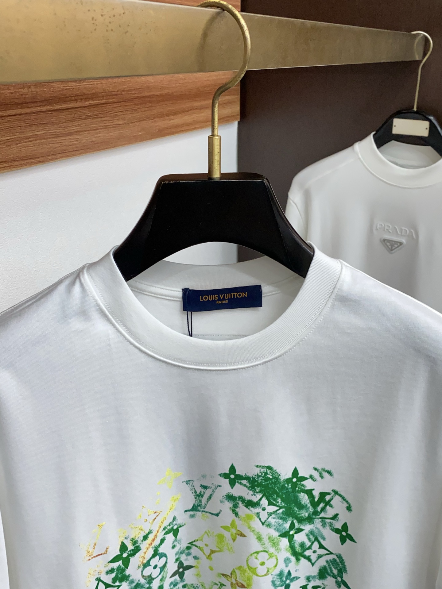 。🩵1v路易威登 26SS春夏新款 纯棉质圆领短袖 男士基础款纯白专柜短袖T恤衫！贸易公司渠道稀出，同步