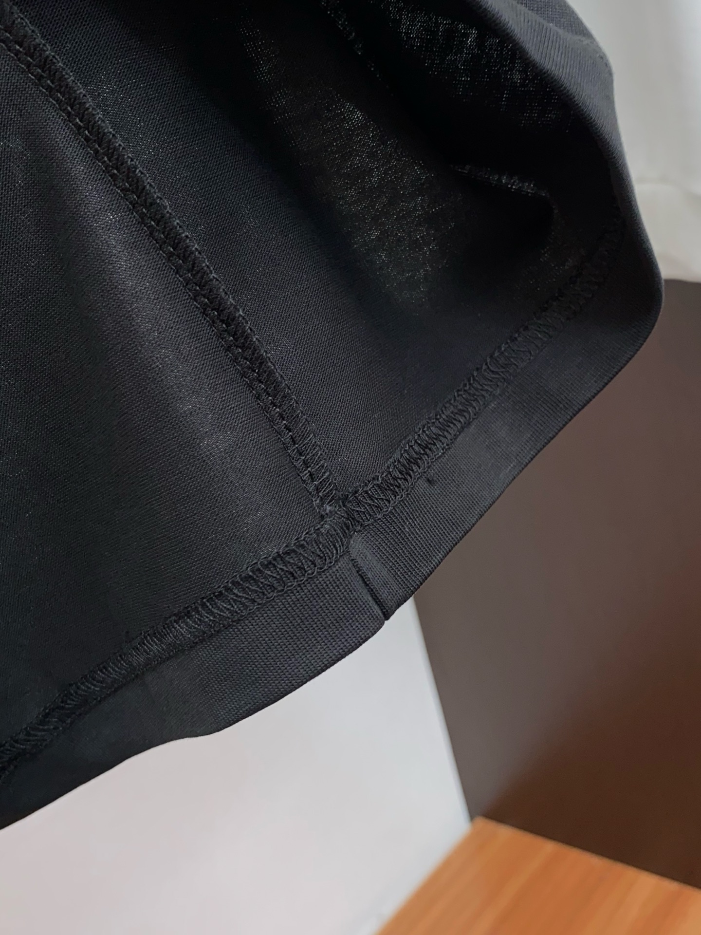 。🩵1v路易威登 26SS春夏新款 纯棉质圆领短袖 男士基础款纯白专柜短袖T恤衫！贸易公司渠道稀出，同步