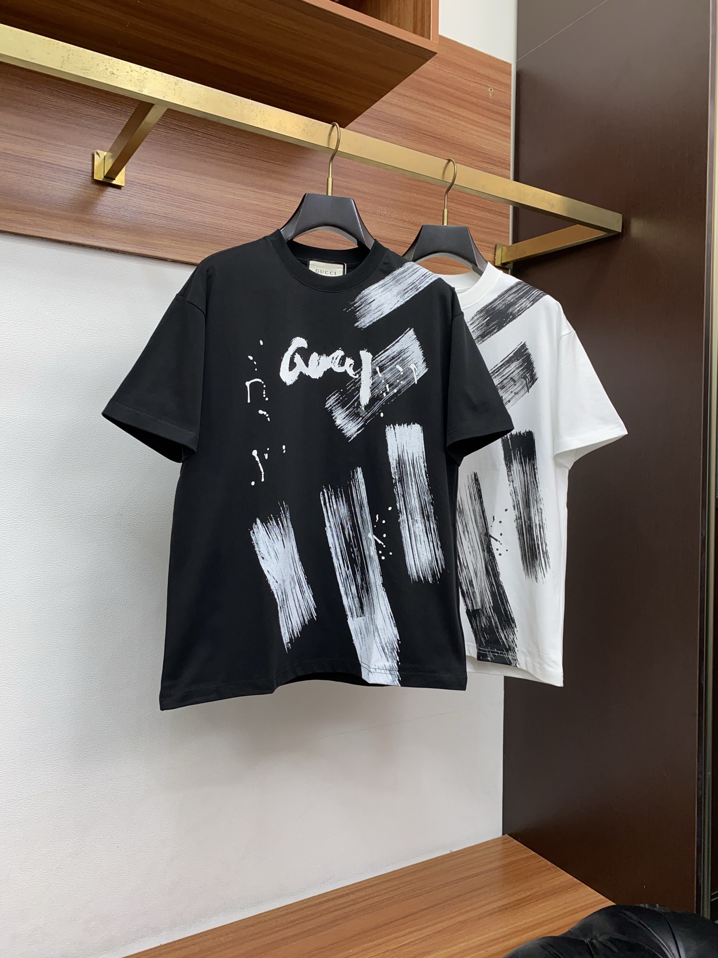 。🩵古奇 26SS春夏新款 纯棉质圆领短袖 男士基础款纯白专柜短袖T恤衫！贸易公司渠道稀出，同步官网发售