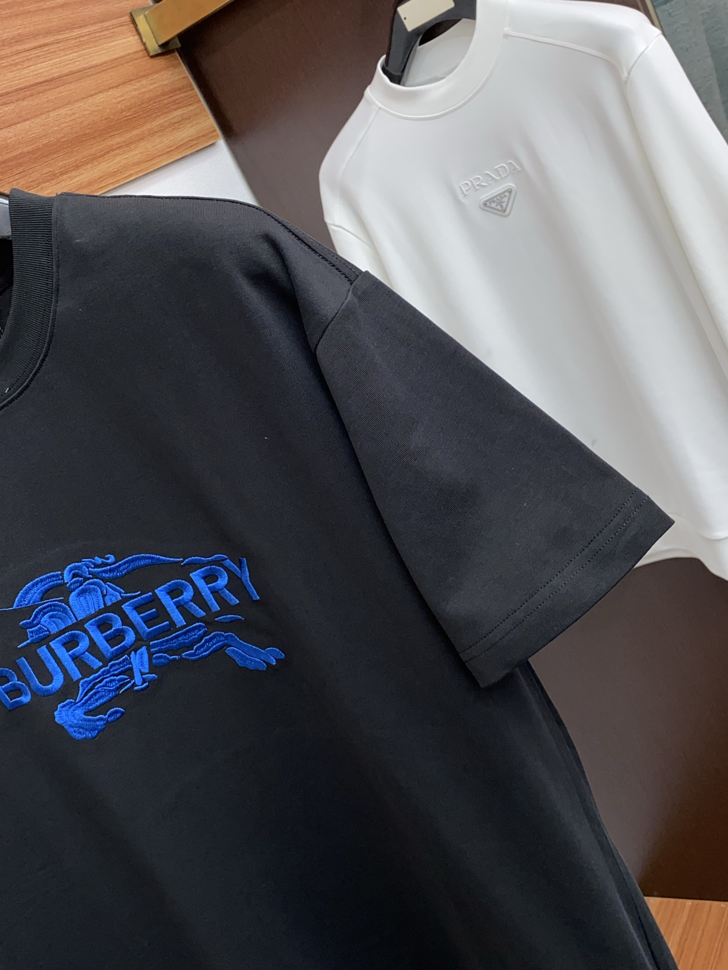 。🩵 巴宝莉 26SS春夏新款 纯棉质圆领短袖 男士基础款纯白专柜短袖T恤衫！贸易公司渠道稀出，同步官网