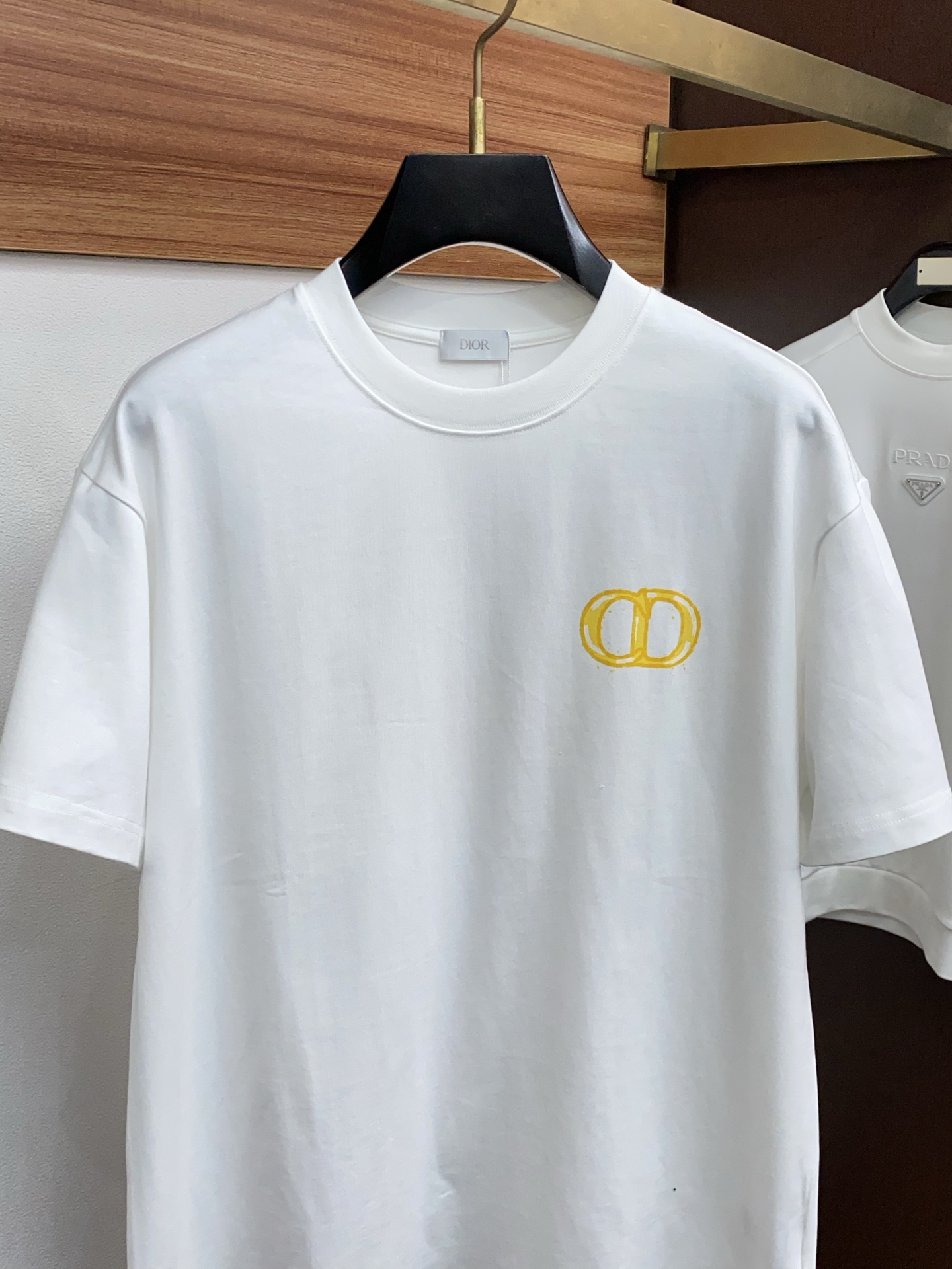 。🩵迪奥 26SS春夏新款 纯棉质圆领短袖 男士基础款纯白专柜短袖T恤衫！贸易公司渠道稀出，同步官网发售