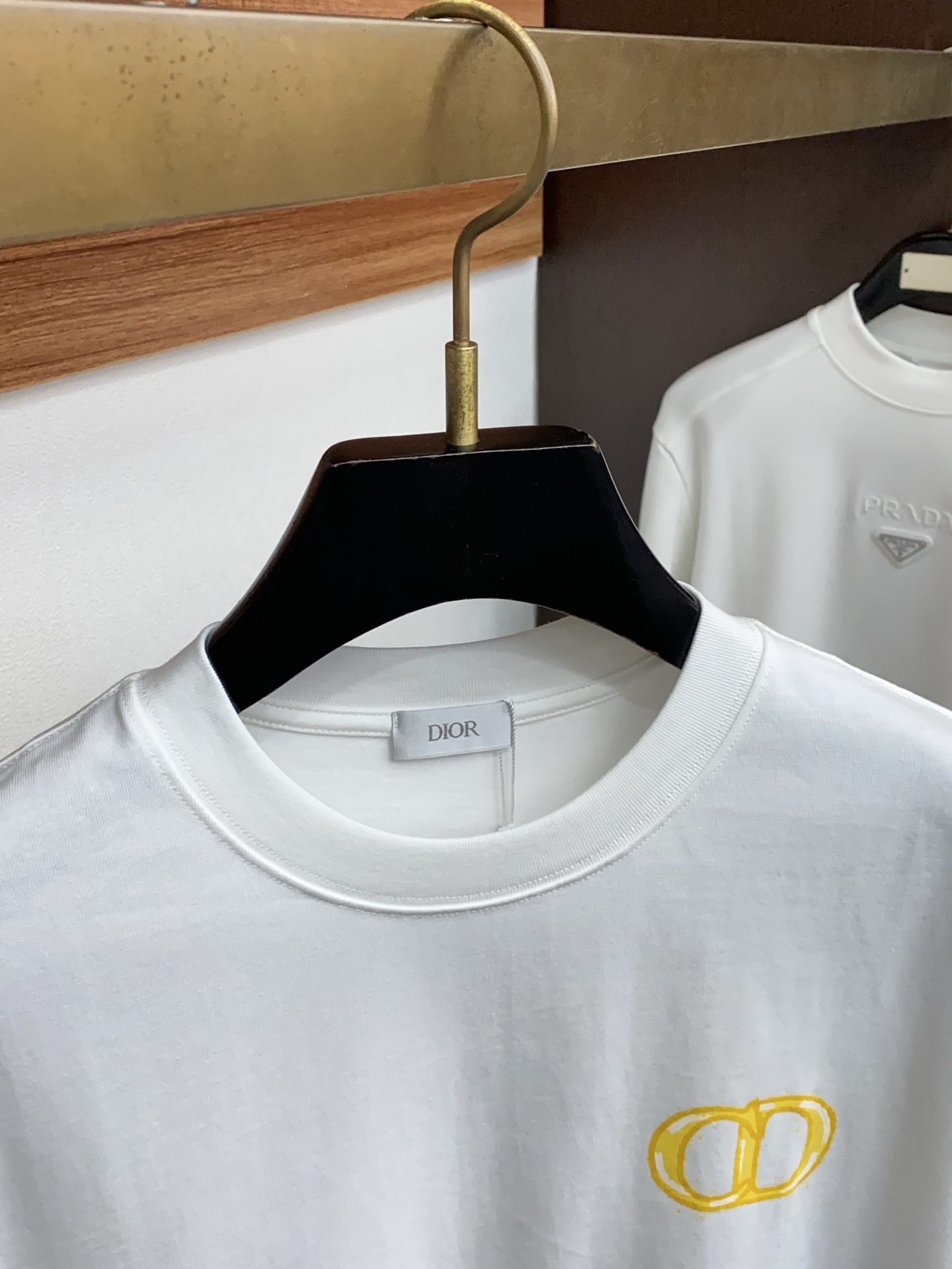 。🩵迪奥 26SS春夏新款 纯棉质圆领短袖 男士基础款纯白专柜短袖T恤衫！贸易公司渠道稀出，同步官网发售