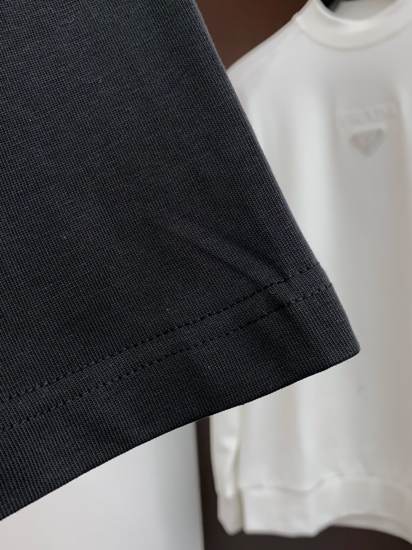 。🩵 迪奥 26SS春夏新款 纯棉质圆领短袖 男士基础款纯白专柜短袖T恤衫！贸易公司渠道稀出，同步官网发