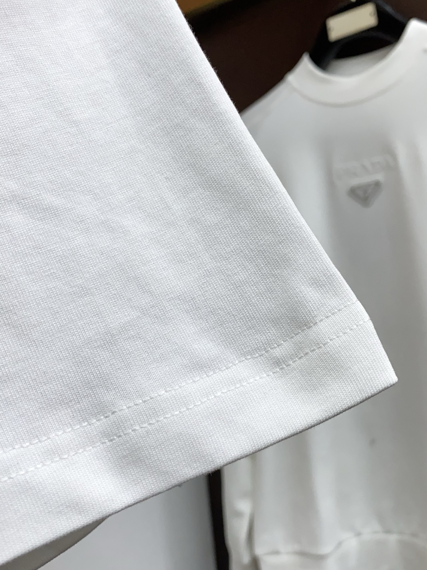 。🩵 1v路易威登 26SS春夏新款 纯棉质圆领短袖 男士基础款纯白专柜短袖T恤衫！贸易公司渠道稀出，同