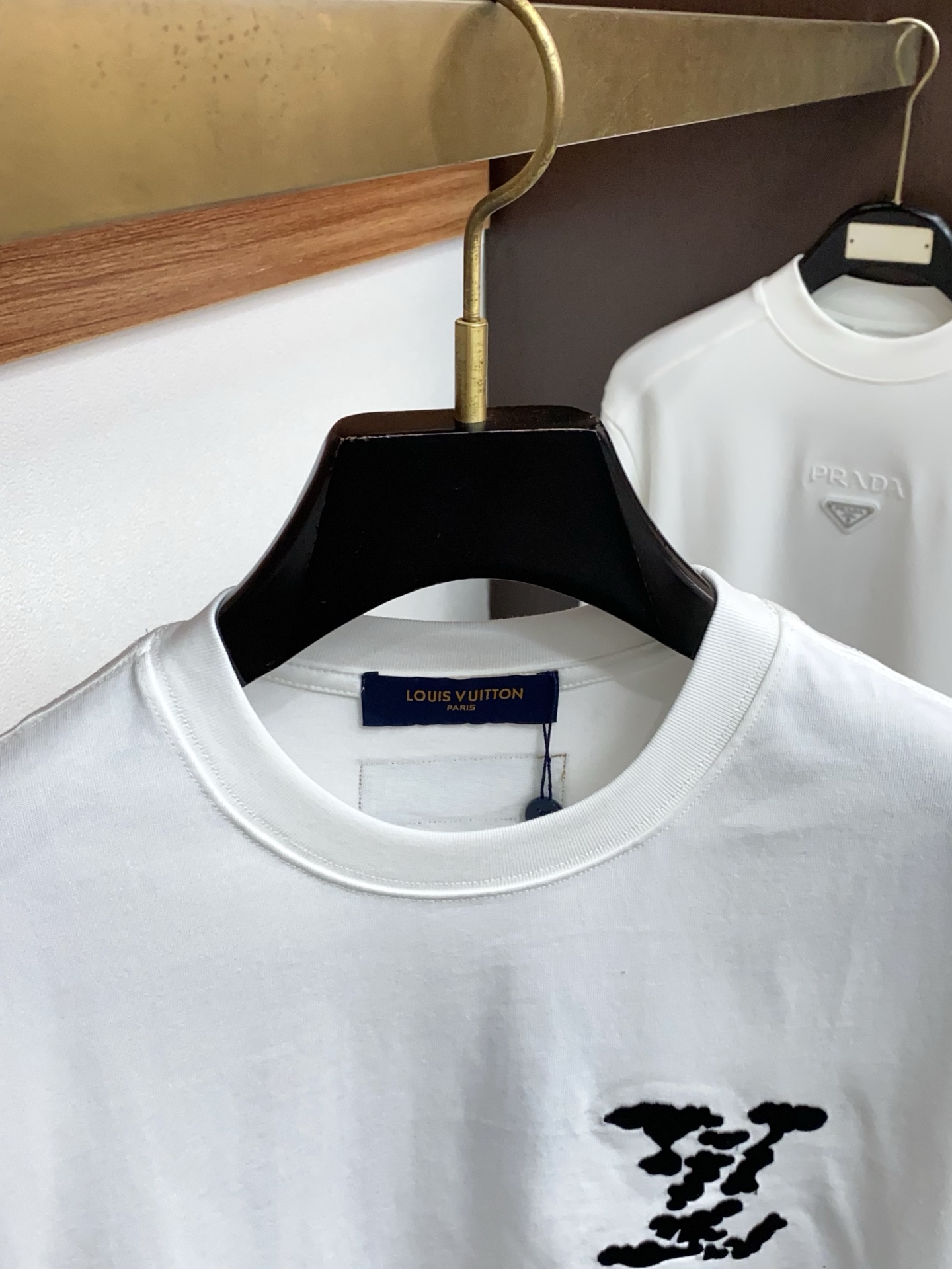 。🩵 1v路易威登 26SS春夏新款 纯棉质圆领短袖 男士基础款纯白专柜短袖T恤衫！贸易公司渠道稀出，同