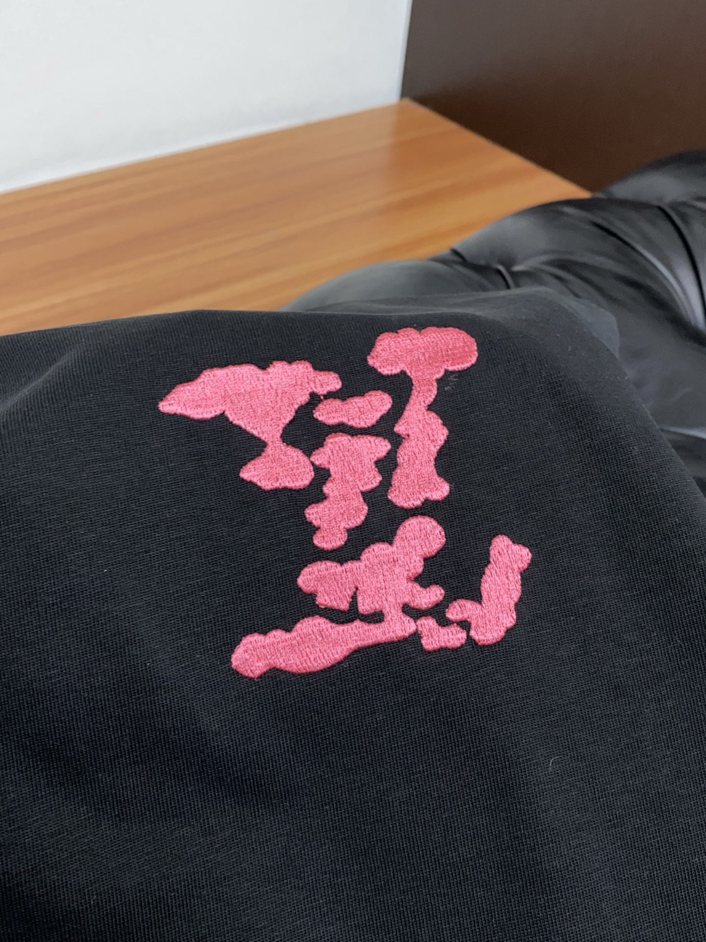 。🩵1v路易威登 26SS春夏新款 纯棉质圆领短袖 男士基础款纯白专柜短袖T恤衫！贸易公司渠道稀出，同步