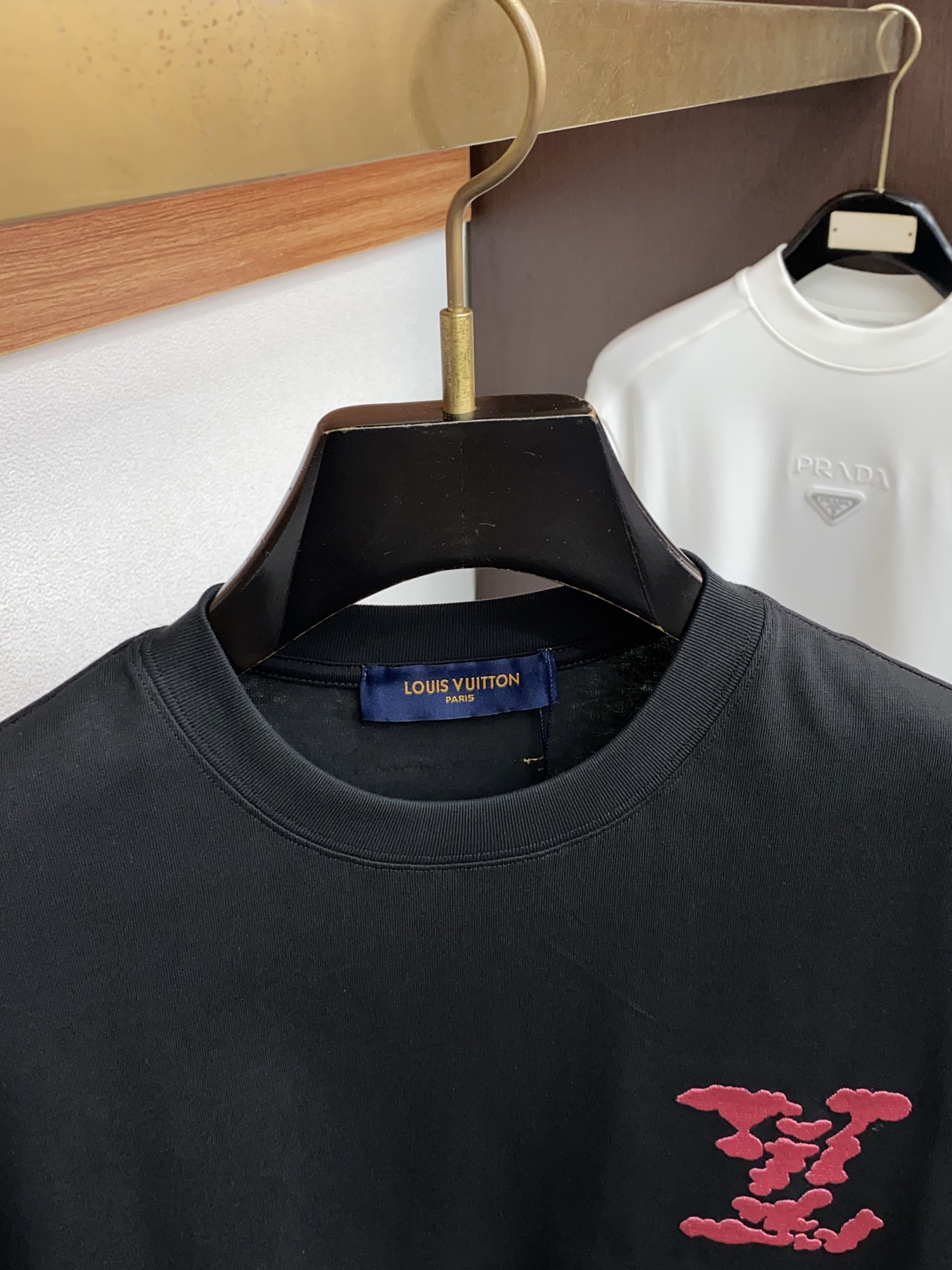 。🩵1v路易威登 26SS春夏新款 纯棉质圆领短袖 男士基础款纯白专柜短袖T恤衫！贸易公司渠道稀出，同步