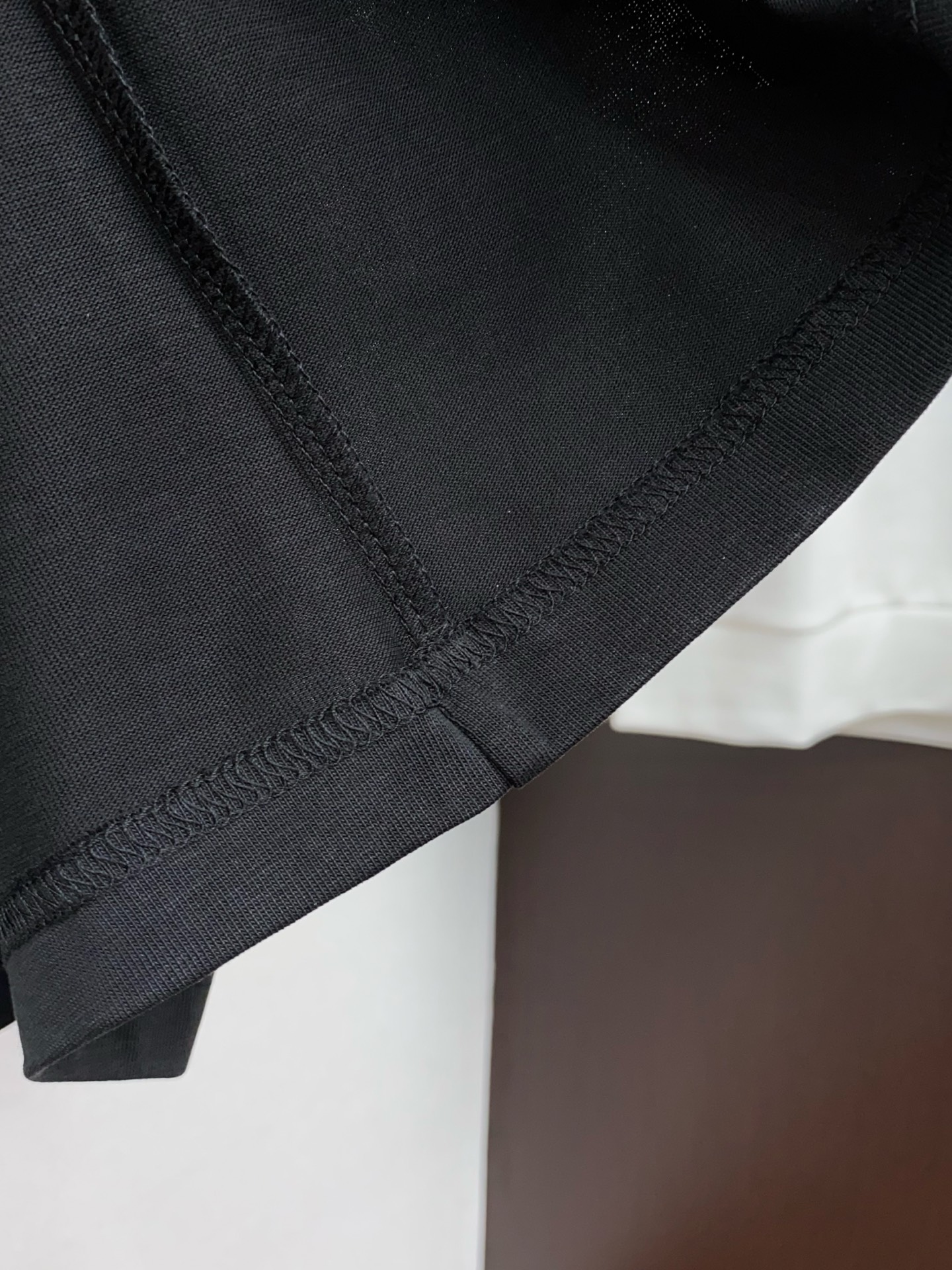 。🩵1v路易威登 26SS春夏新款 纯棉质圆领短袖 男士基础款纯白专柜短袖T恤衫！贸易公司渠道稀出，同步