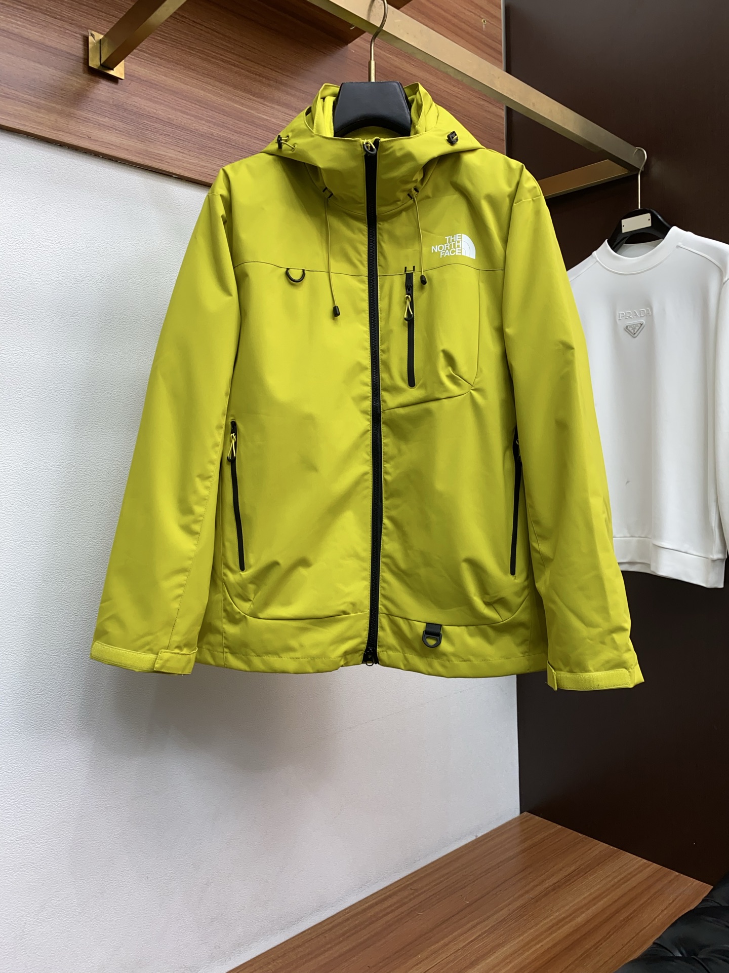TheNorthFace北面冲锋衣2合1两件套户外徒步防风防水透汽外套+棉外套很推荐的一款户外冲锋衣版型