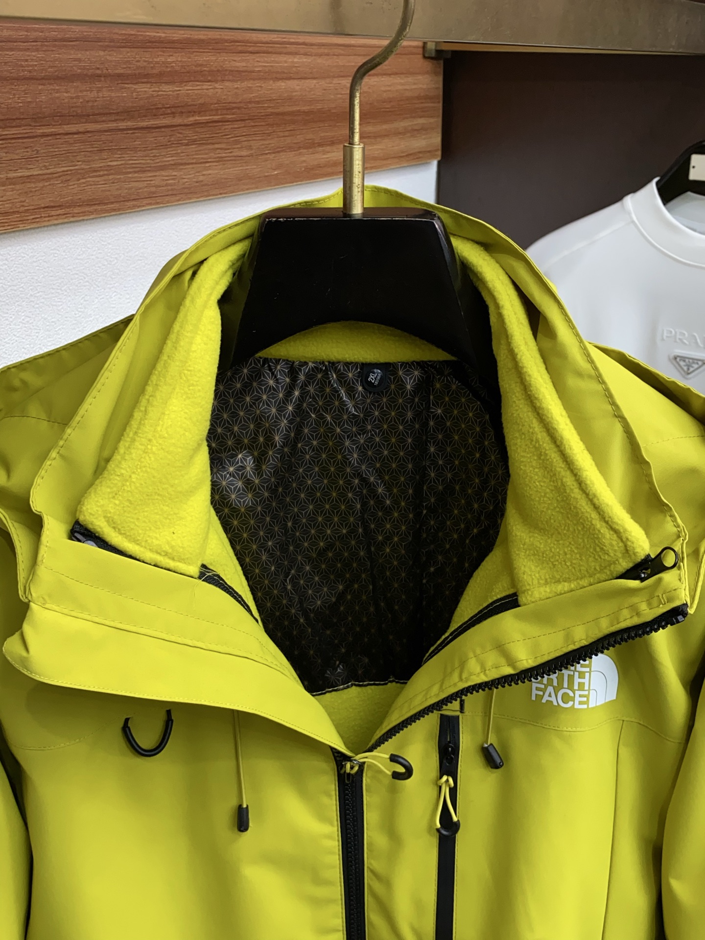 TheNorthFace北面冲锋衣2合1两件套户外徒步防风防水透汽外套+棉外套很推荐的一款户外冲锋衣版型