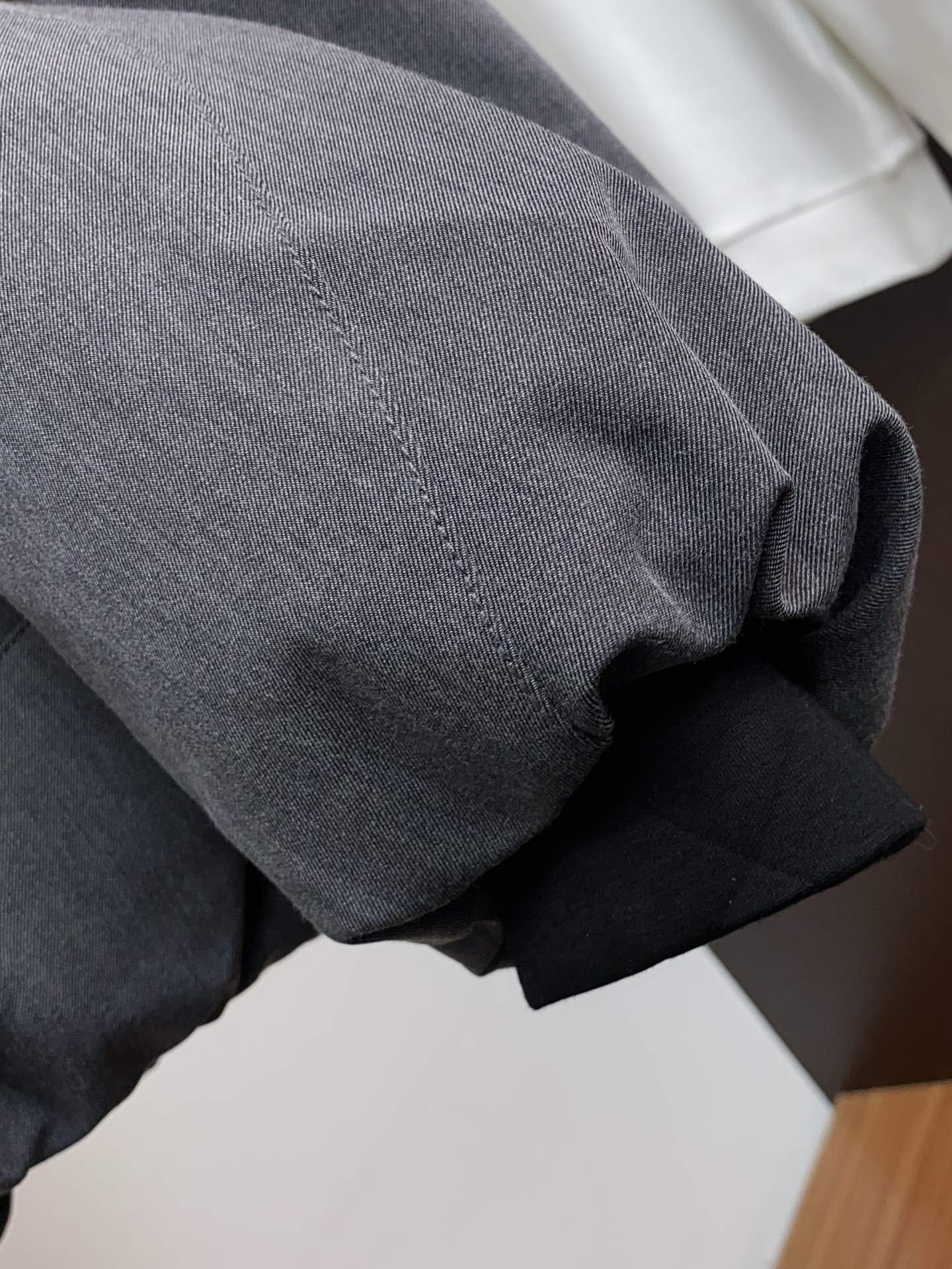 普拉达 25秋冬男士时尚羽绒服 轻奢时尚休闲风格，轻盈保暖柔软！低调系列时尚百搭，就是有型！香港贸易订单