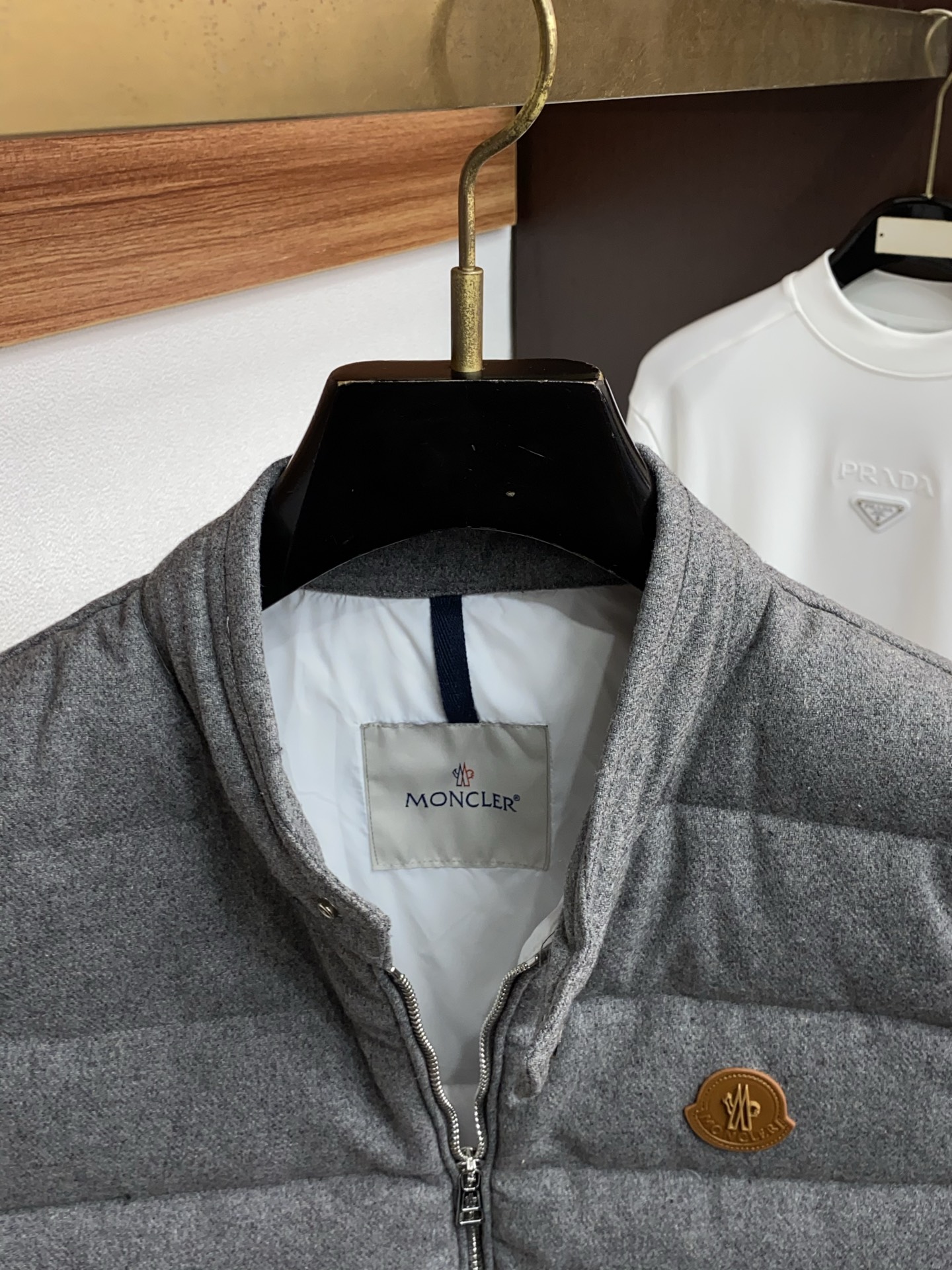 蒙口 24秋冬最新原版 羽绒马甲、内填充90白鸭绒 ，回弹性与保暖性兼圣品！这款采用国内客供顶级的纯棉织