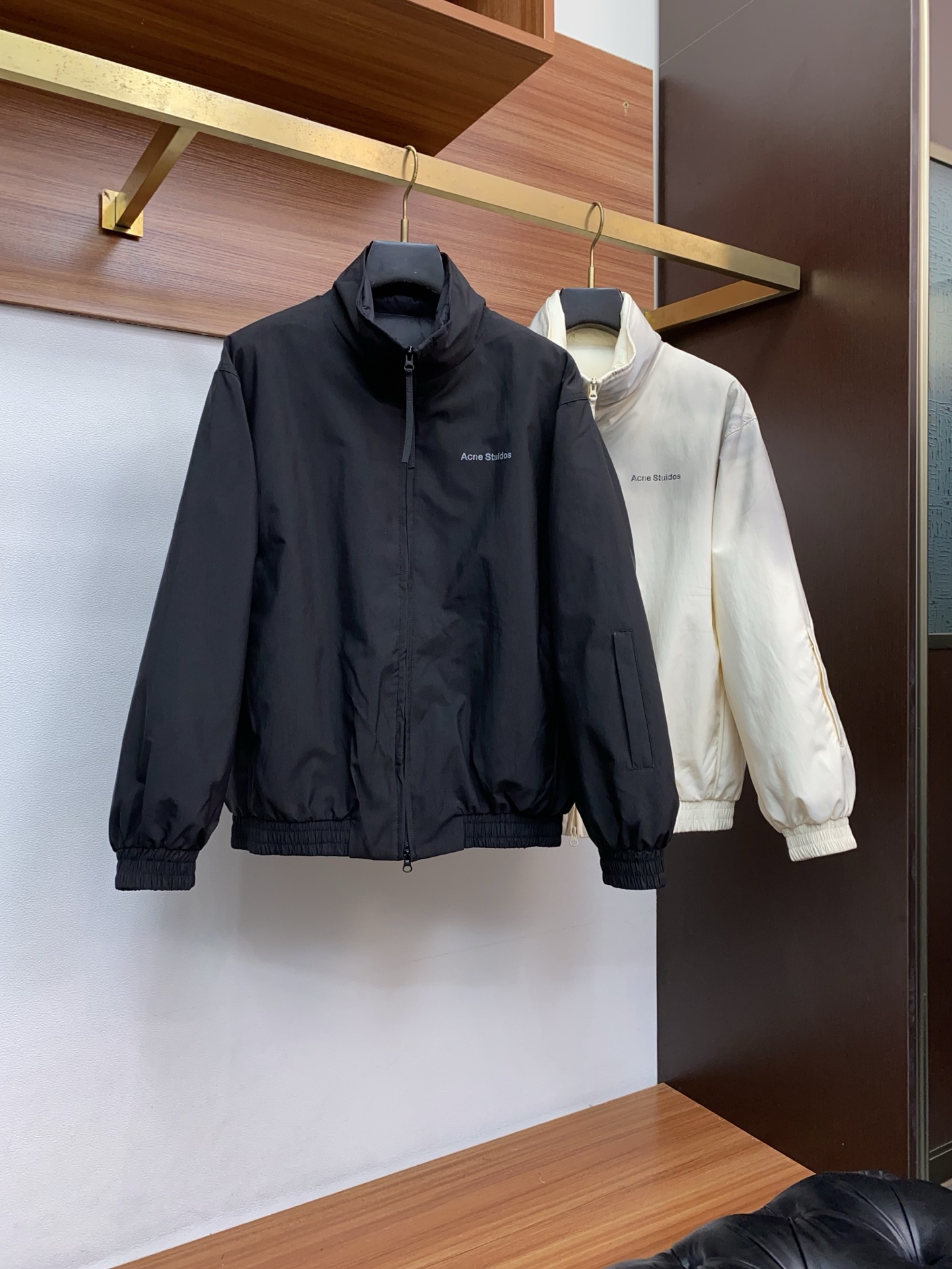 Acne25秋冬男士时尚羽绒服 轻奢时尚休闲风格，轻盈保暖柔软！低调系列时尚百搭，就是有型！香港贸易订单